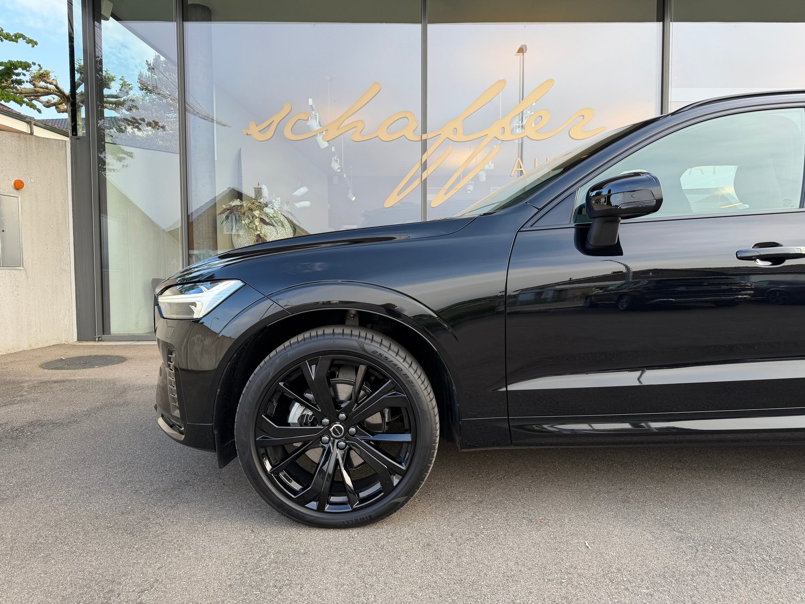 VOLVO XC60 B5 Benzin Mild Hybrid AWD Plus Dark Geartronic, Petrol, Second hand / Used, Automatic - 5