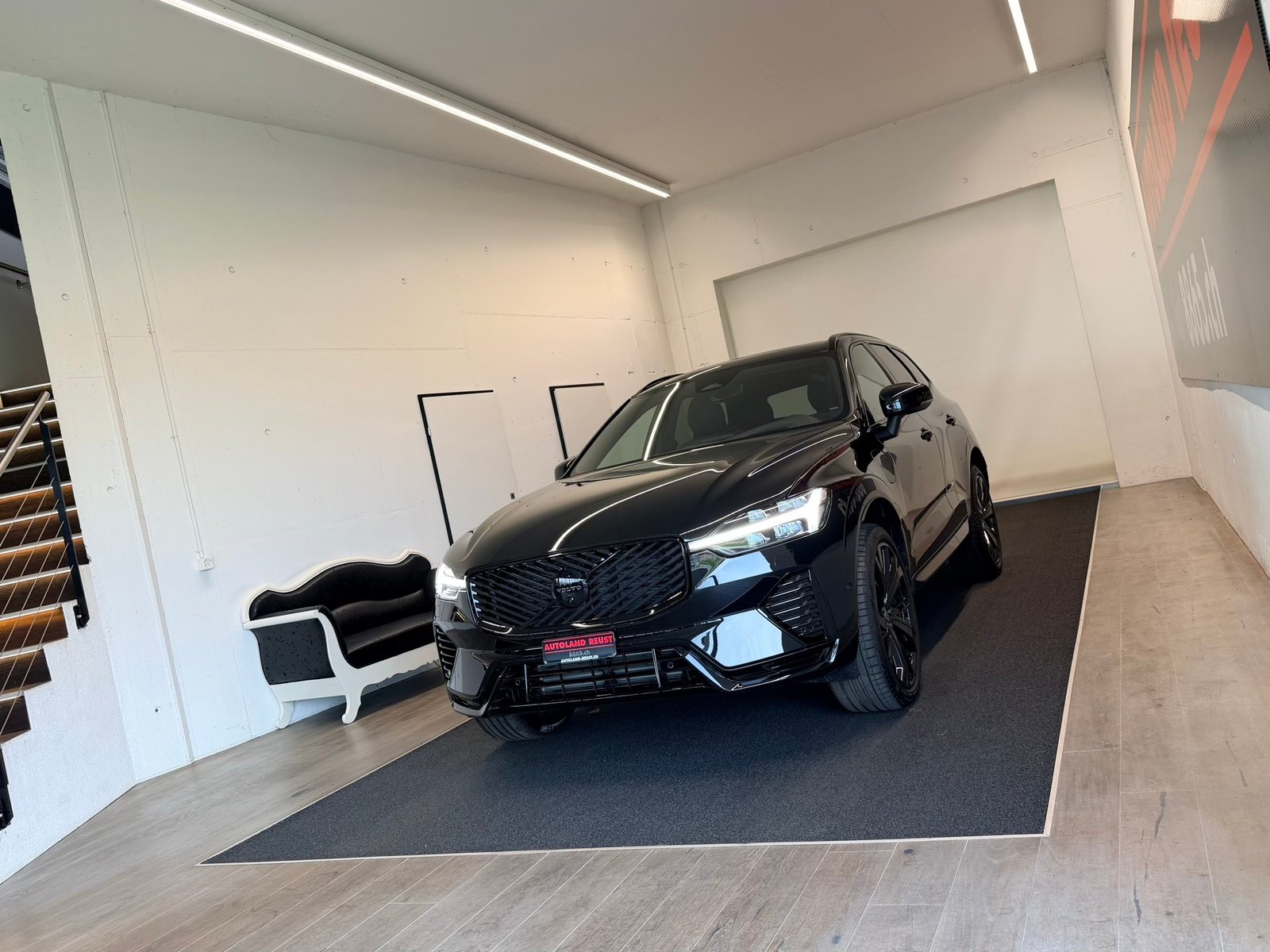 VOLVO XC60 T8 eAWD PluginHybrid Black Edition Geartronic, Plug-in-Hybrid Benzina/Elettrica, Occasioni / Usate, Automatico - 3