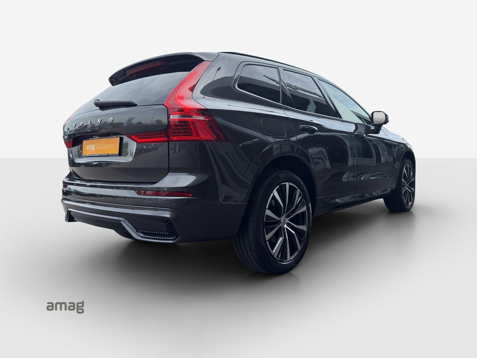 VOLVO XC60 T6 eAWD Ultim Dark, Benzin, Occasion / Gebraucht, Automatik - 6
