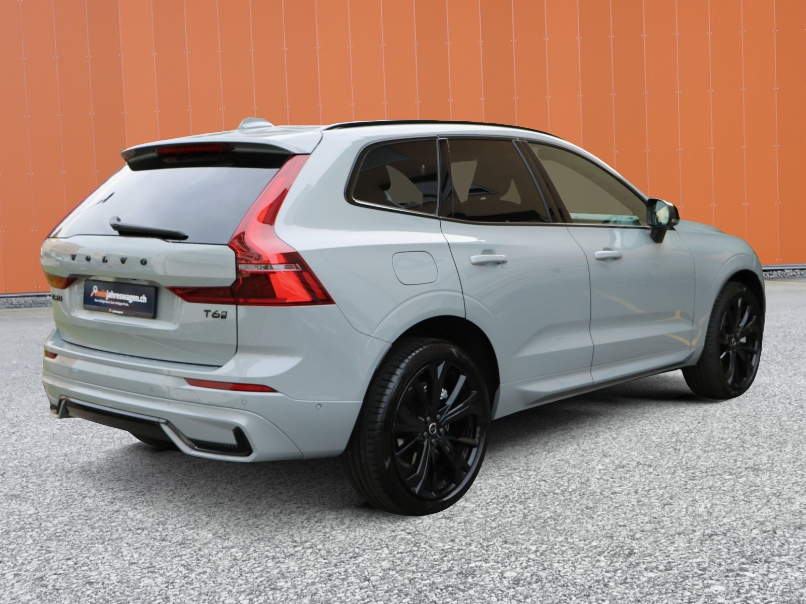 VOLVO XC60 T6 eAWD PluginHybrid Ultra Dark Geartronic, Plug-in-Hybrid Benzin/Elektro, Vorführwagen, Automat - 2