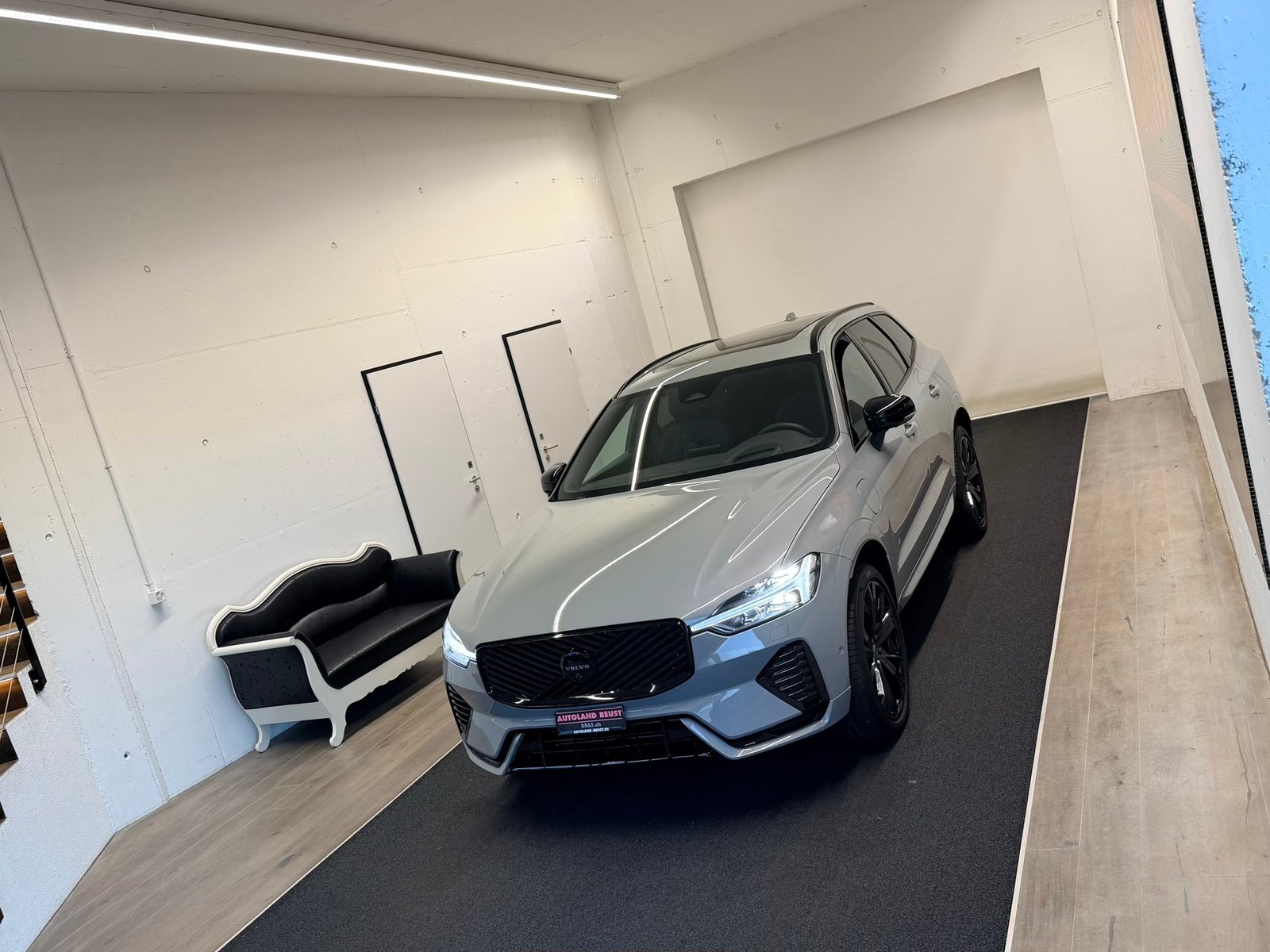 VOLVO XC60 T8 eAWD PluginHybrid Black Ed. Ultra Geartronic, Hybride Rechargeable Essence/Électricité, Voiture de démonstration, Automatique - 4