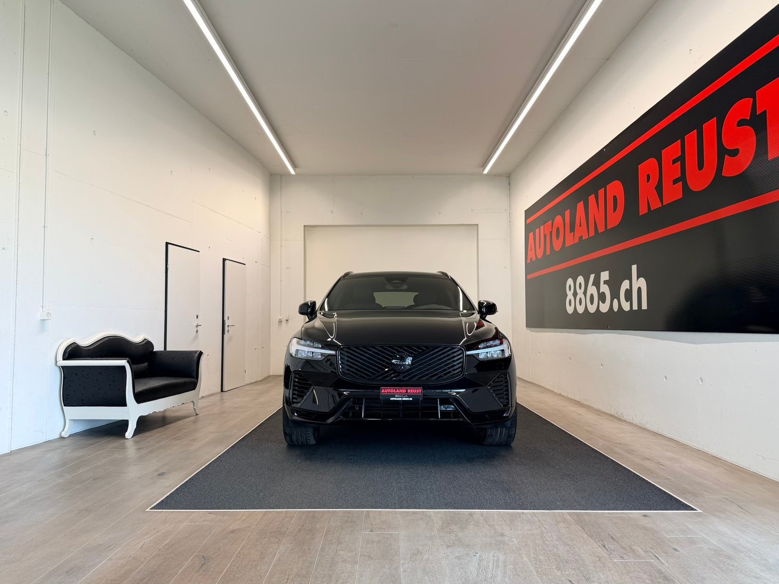 VOLVO XC60 T6 eAWD PluginHybrid Black Edition Geartronic, Plug-in-Hybrid Benzina/Elettrica, Auto dimostrativa, Automatico - 2
