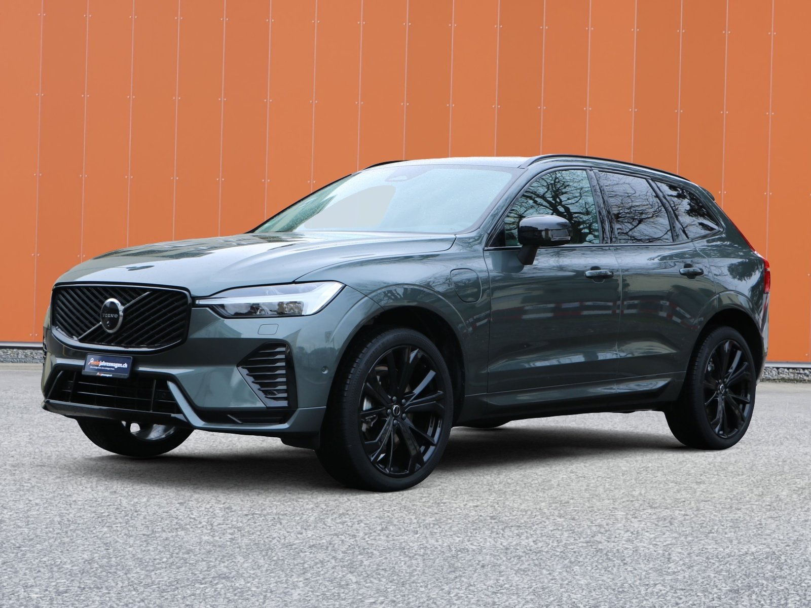 VOLVO XC60 T6 eAWD PluginHybrid Plus Dark Geartronic