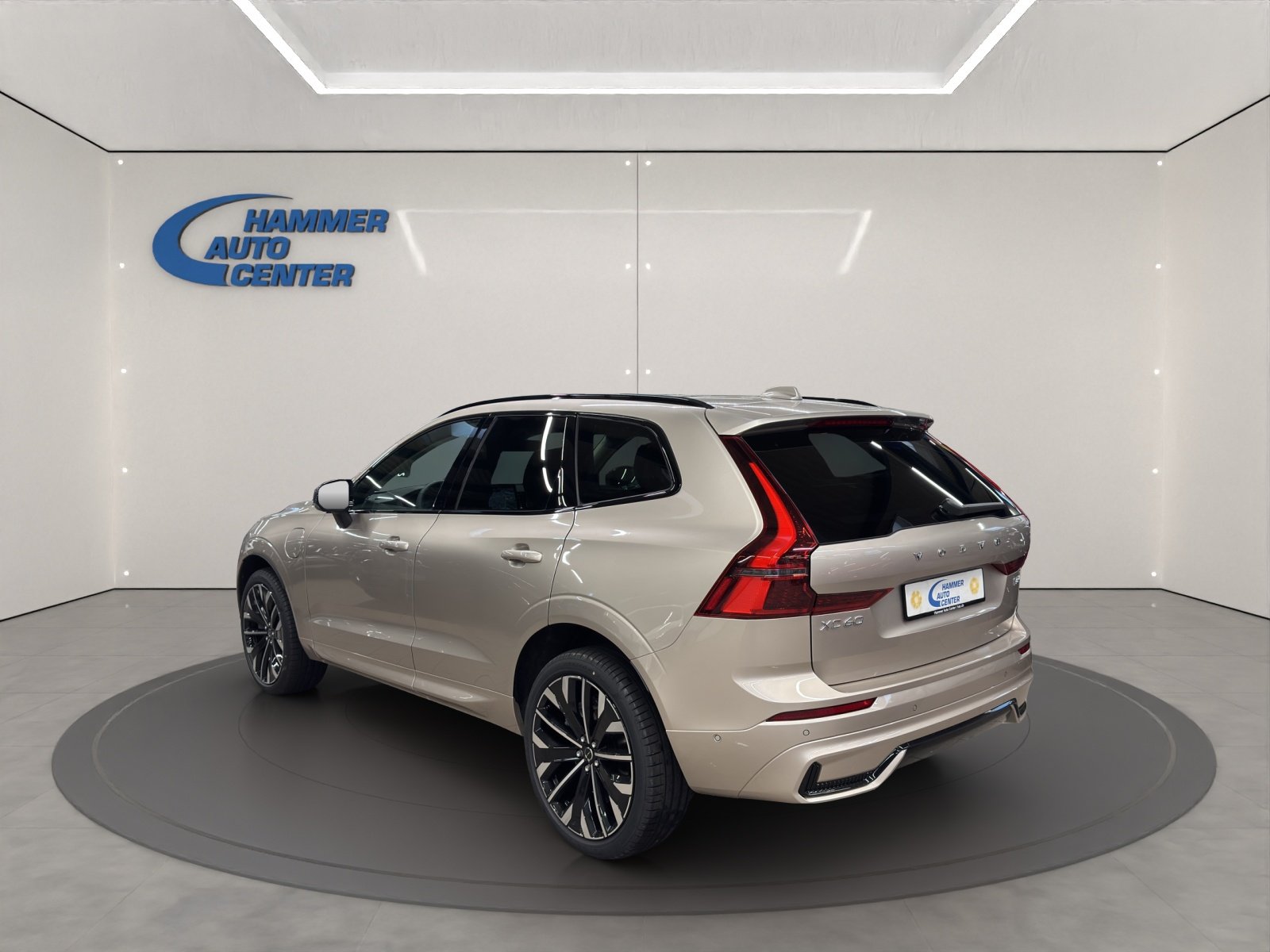 VOLVO XC60 2.0 T8 TE Ultra Dark eAWD, Plug-in-Hybrid Benzina/Elettrica, Auto nuove, Automatico - 3