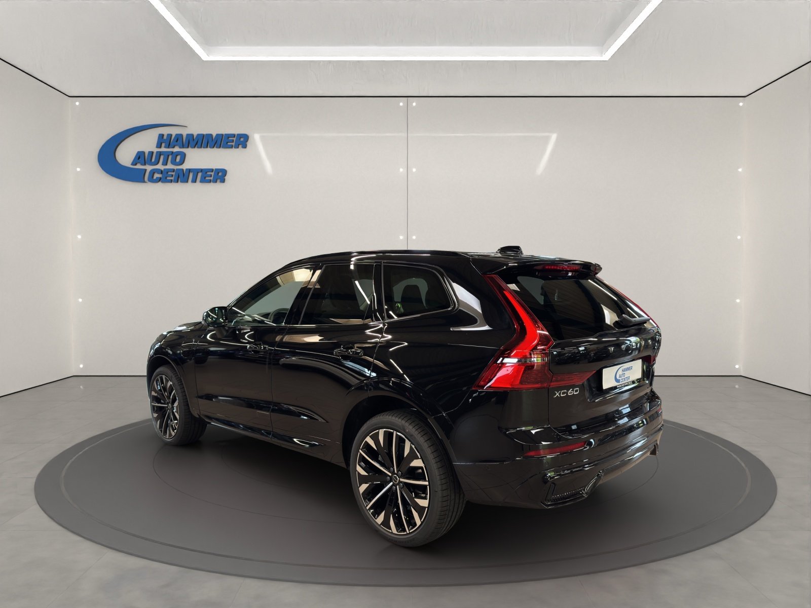VOLVO XC60 2.0 T8 TE Ultra Dark eAWD, Plug-in-Hybrid Petrol/Electric, New car, Automatic - 2