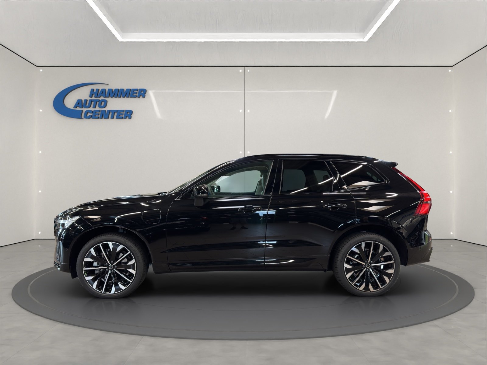 VOLVO XC60 2.0 T8 TE Ultra Dark eAWD, Plug-in-Hybrid Petrol/Electric, New car, Automatic - 3