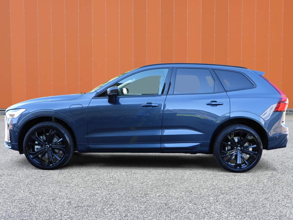 VOLVO XC60 T6 eAWD PluginHybrid Plus Dark Geartronic, Hybride Rechargeable Essence/Électricité, Voiture nouvelle, Automatique - 3