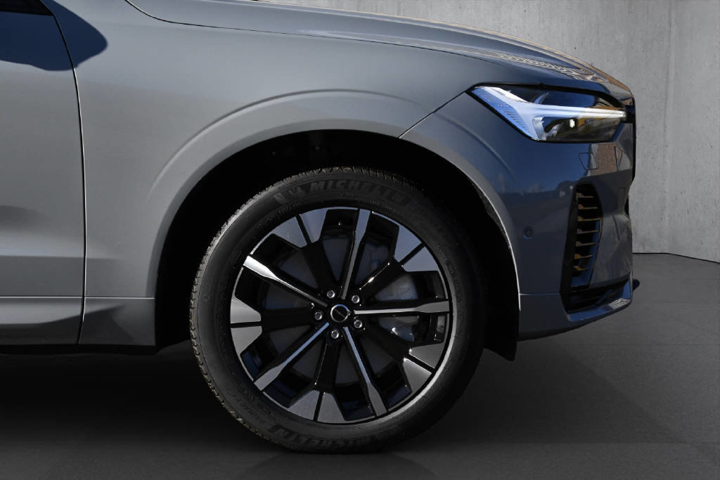 VOLVO XC60 2.0 T6 TE Ultra Dark eAWD, Plug-in-Hybrid Petrol/Electric, New car, Automatic - 7