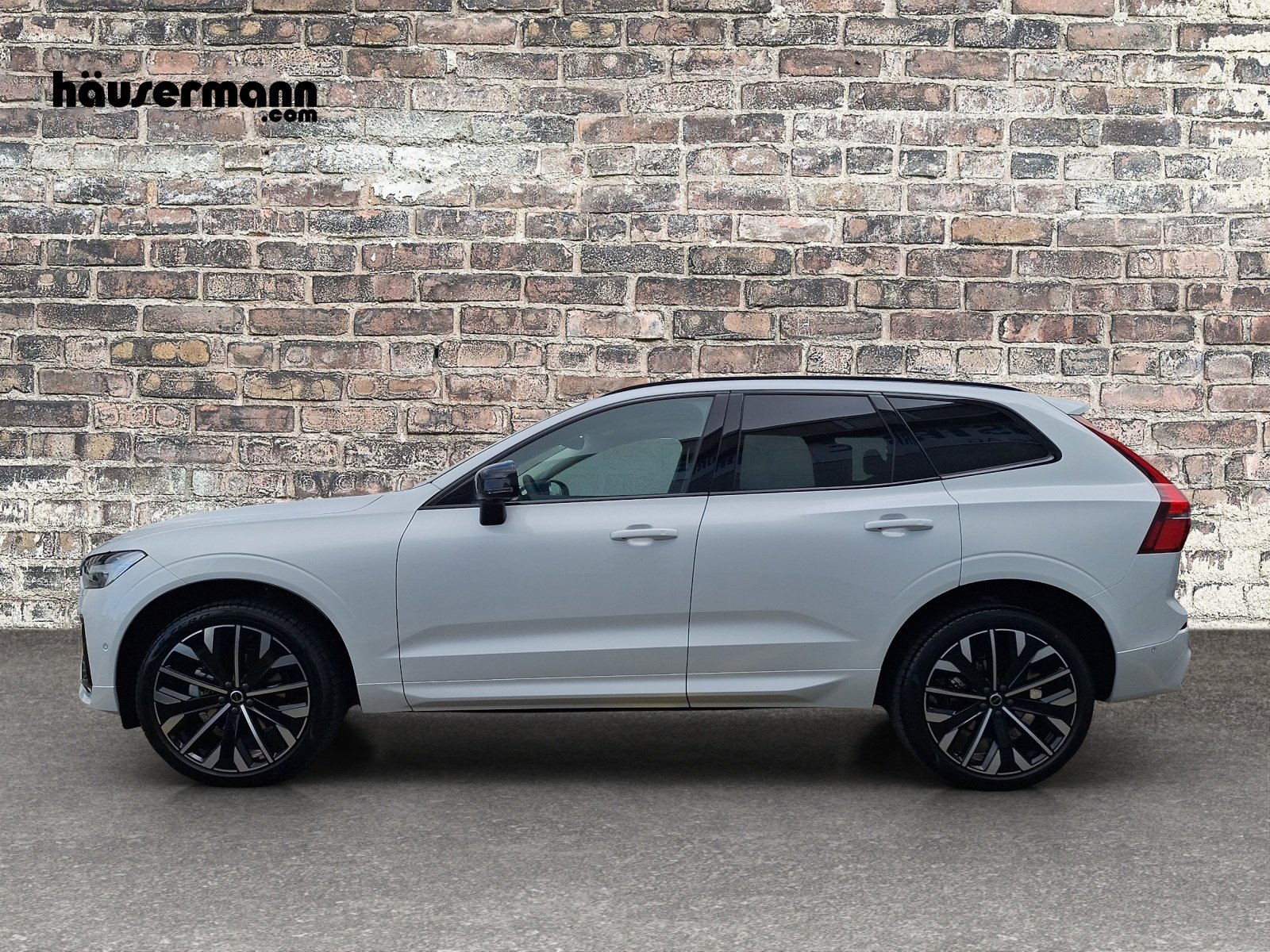 VOLVO XC60 2.0 B5 MH Ultra Dark AWD, Hybride Léger Essence/Électricité, Voiture nouvelle, Automatique - 3