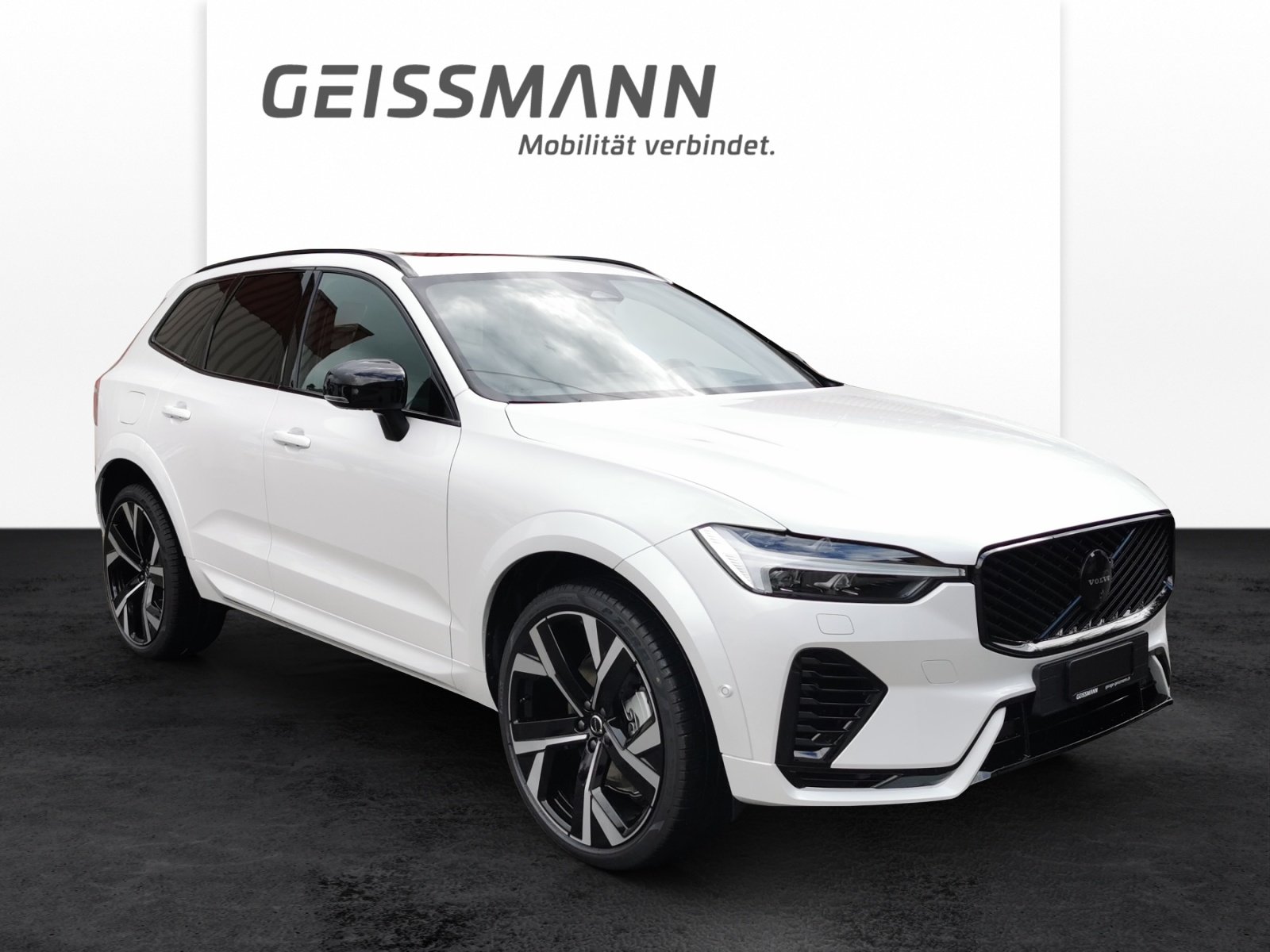 VOLVO XC60 2.0 T8 TE Black Edition eAWD, Plug-in-Hybrid Petrol/Electric, New car, Automatic - 2