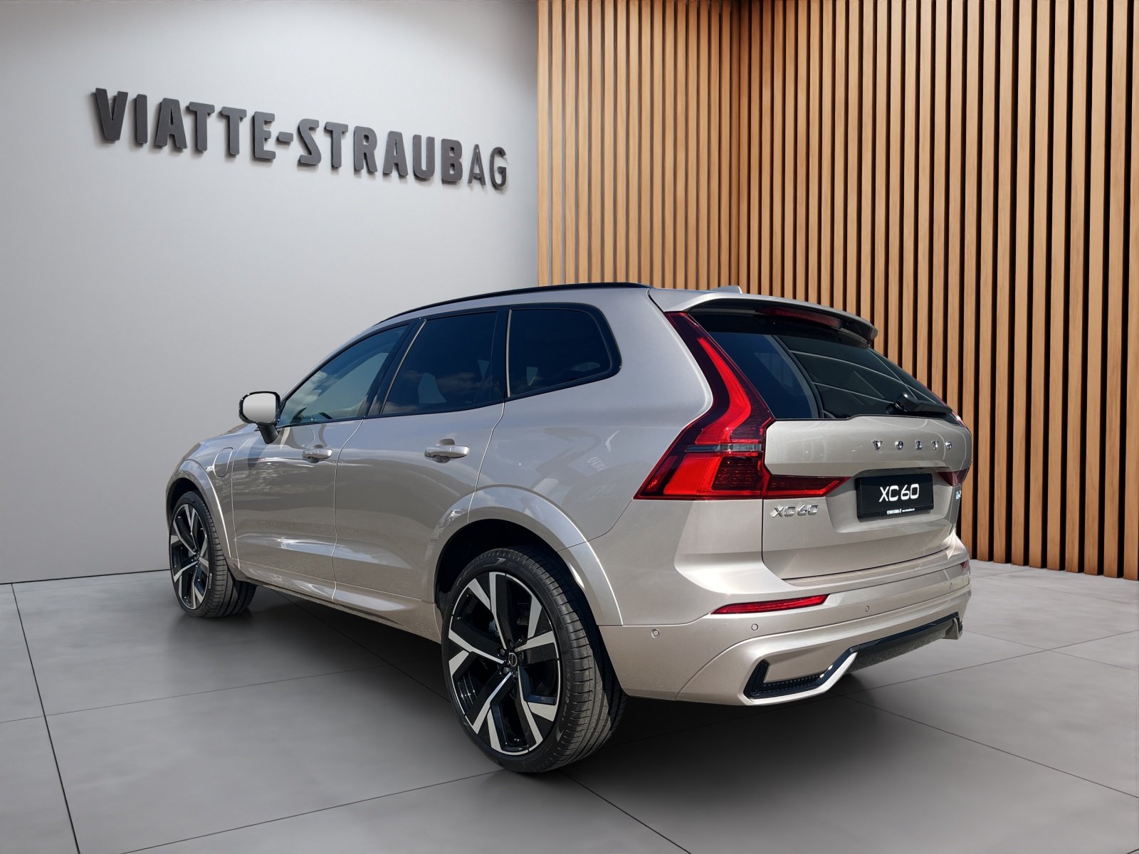VOLVO XC60 2.0 T6 TE Ultra Dark eAWD, Plug-in-Hybrid Benzina/Elettrica, Auto nuove, Automatico - 3