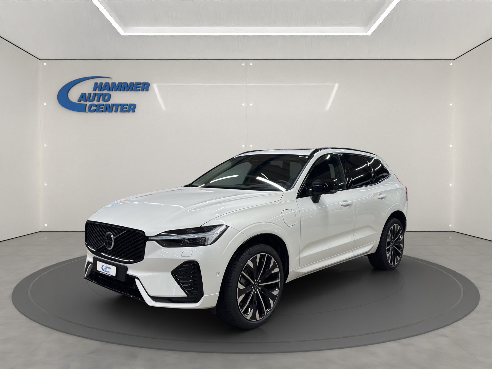 VOLVO XC60 2.0 T8 TE Ultra Dark eAWD