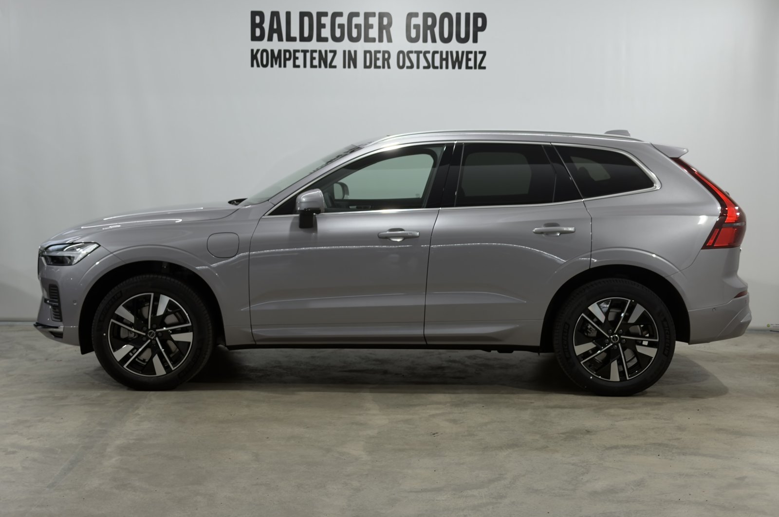 VOLVO XC60 2.0 T6 TE Plus Bright eAW, Hybride Intégral Essence/Électricité, Voiture nouvelle, Automatique - 2