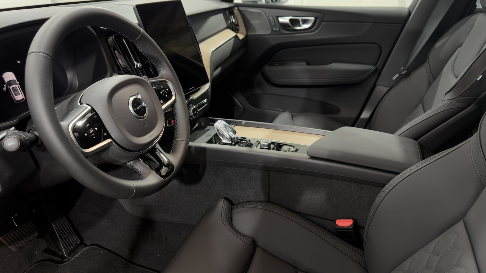 VOLVO XC60 2.0 T6 TE Plus Bright eAW, Hybride Intégral Essence/Électricité, Voiture nouvelle, Automatique - 4