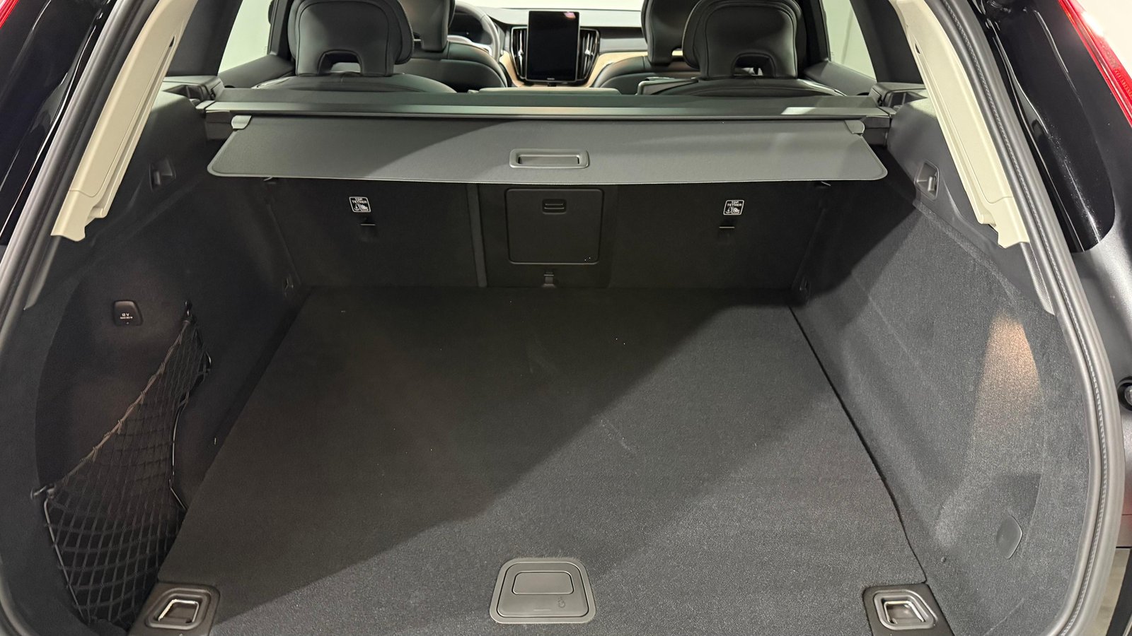 VOLVO XC60 2.0 T6 TE Ultra Dark eAWD, Hybride Intégral Essence/Électricité, Voiture nouvelle, Automatique - 7