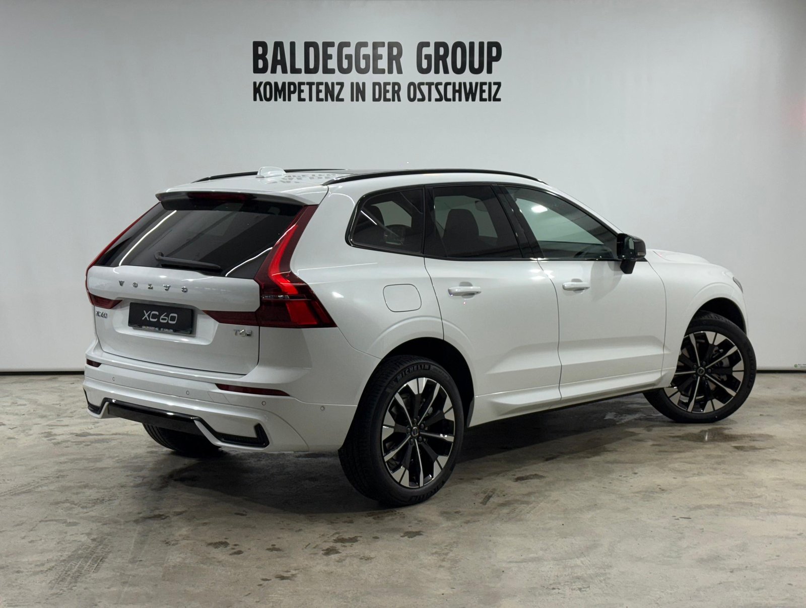 VOLVO XC60 2.0 T6 TE Ultra Dark eAWD, Hybride Intégral Essence/Électricité, Voiture nouvelle, Automatique - 3