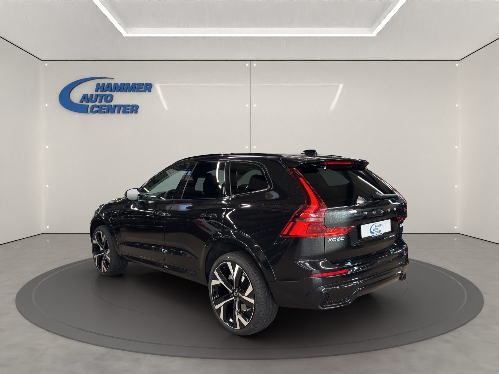 VOLVO XC60 2.0 T8 TE Ultra Dark eAWD, Hybride Rechargeable Essence/Électricité, Voiture nouvelle, Automatique - 3