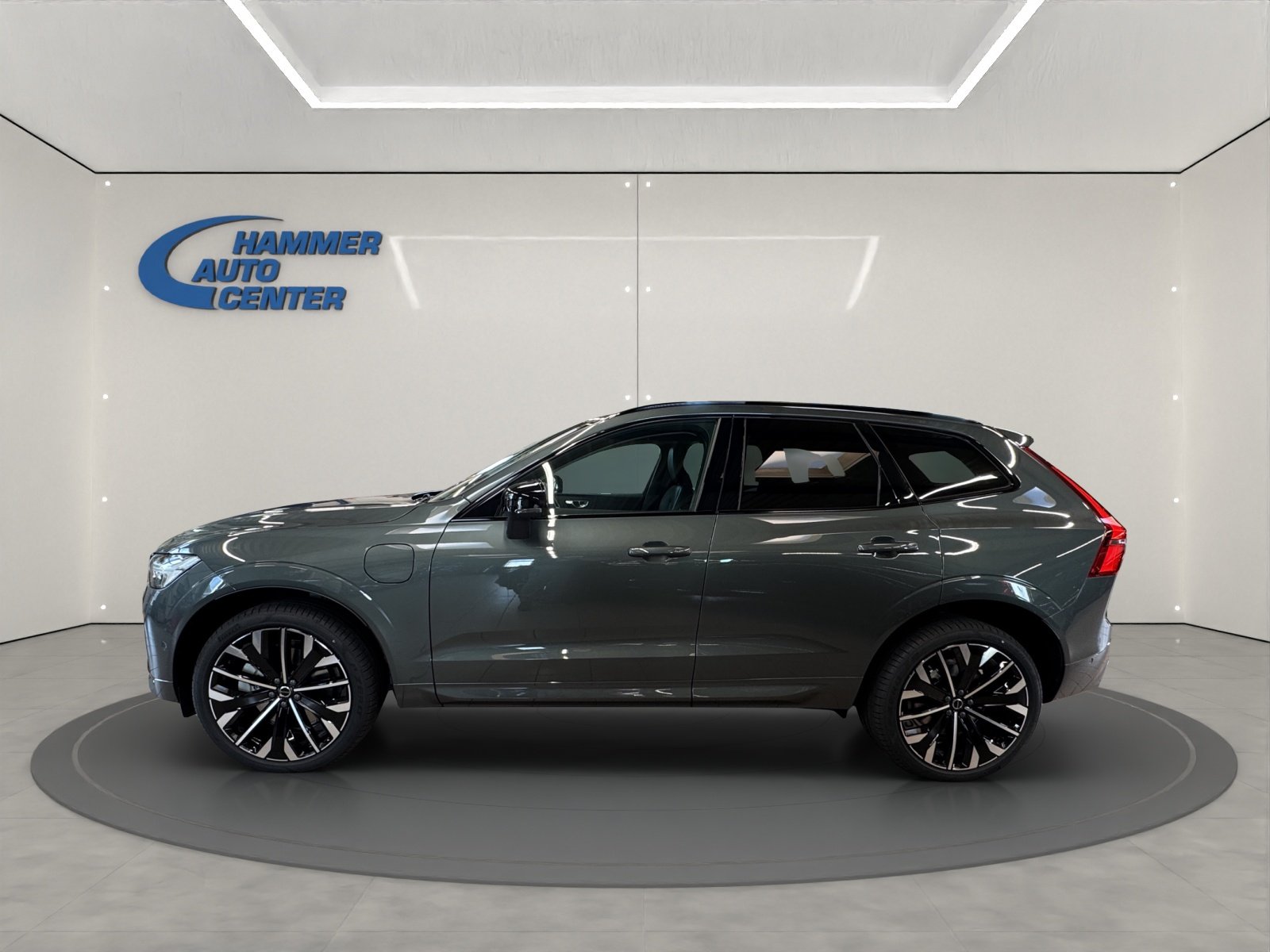 VOLVO XC60 2.0 T8 TE Ultra Dark eAWD, Plug-in-Hybrid Petrol/Electric, New car, Automatic - 3