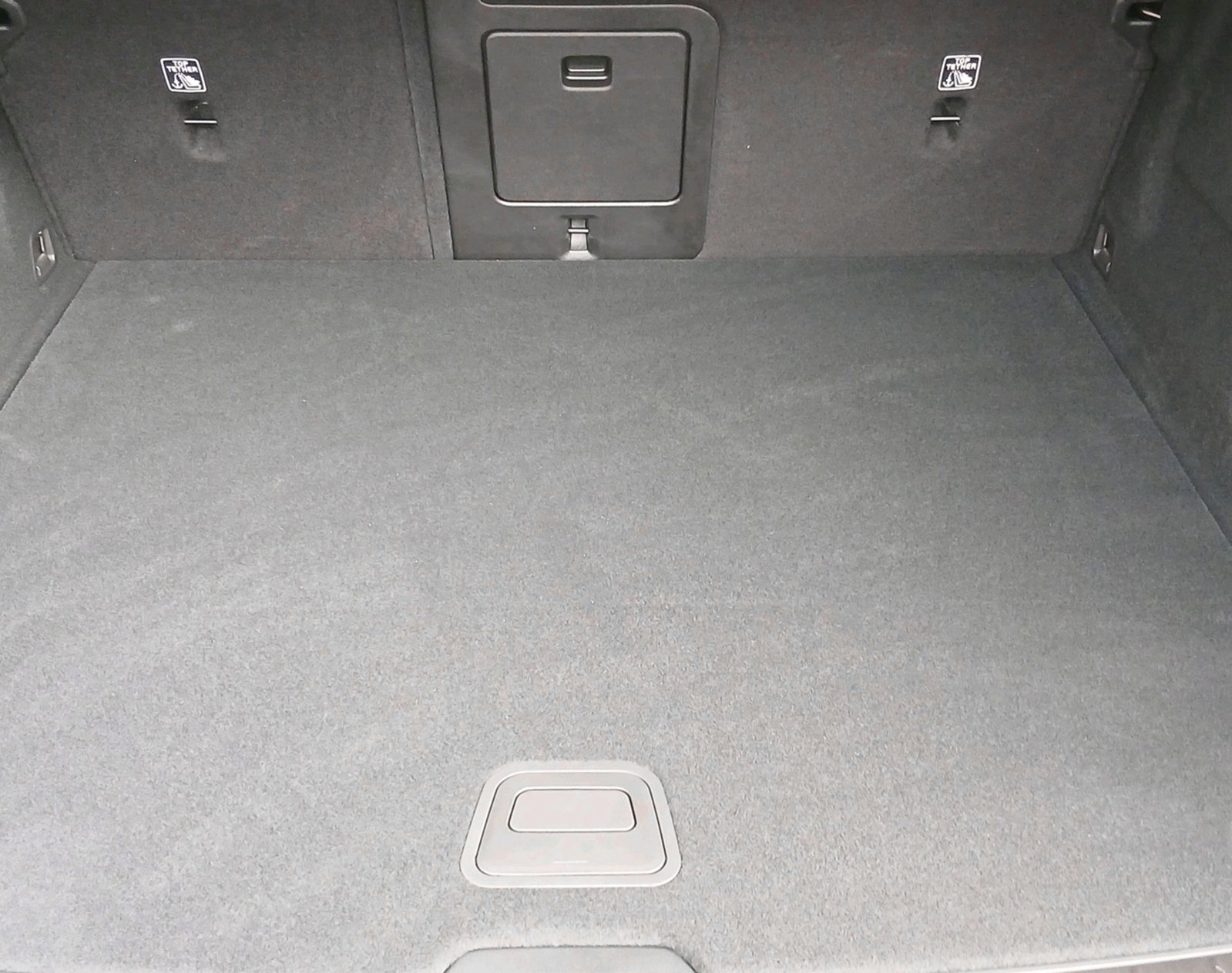 VOLVO XC60 2.0 T6 TE Ultra Dark eAWD, Voll-Hybrid Benzin/Elektro, Neuwagen, Automatik - 7