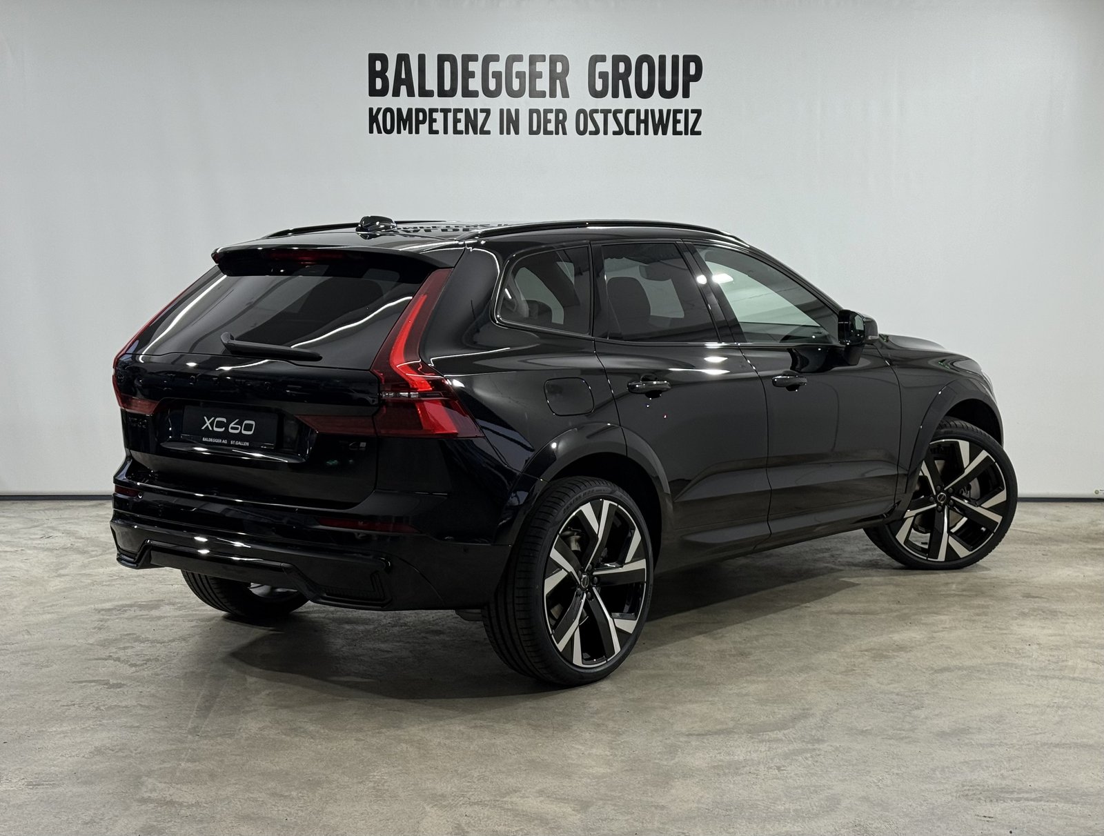 VOLVO XC60 2.0 T6 TE Black Edition e, Hybride Intégral Essence/Électricité, Voiture nouvelle, Automatique - 3