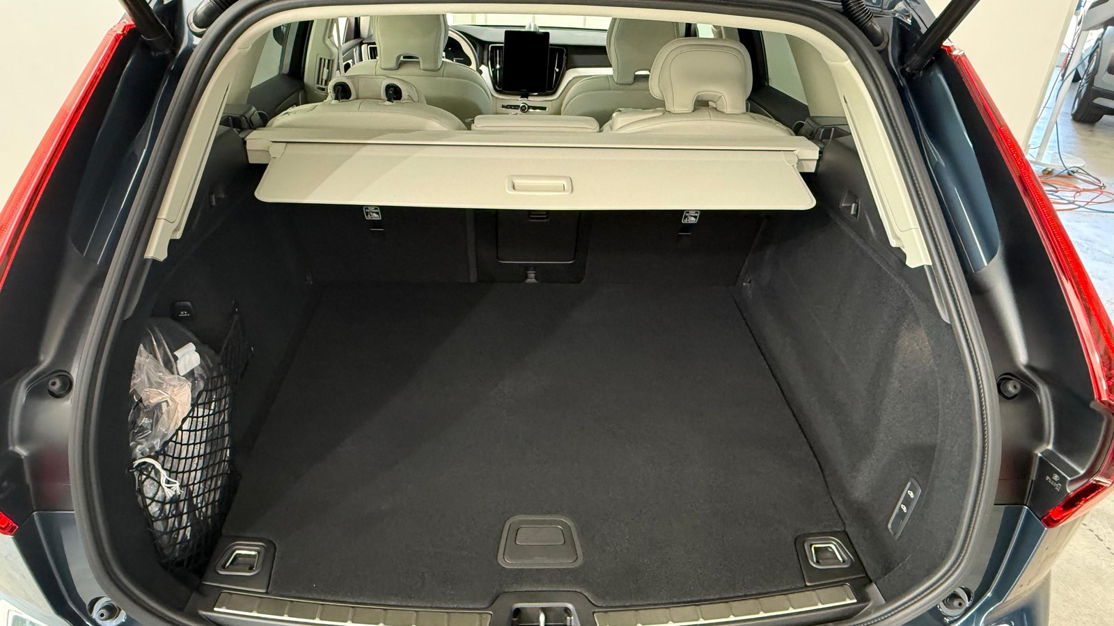 VOLVO XC60 2.0 T6 TE Ultra Bright eA, Hybride Integrale Benzina/Elettrica, Auto nuove, Automatico - 7