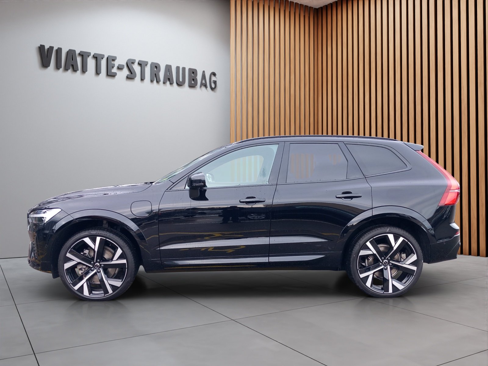 VOLVO XC60 2.0 T8 TE Black Edition eAWD, Hybride Rechargeable Essence/Électricité, Voiture nouvelle, Automatique - 2