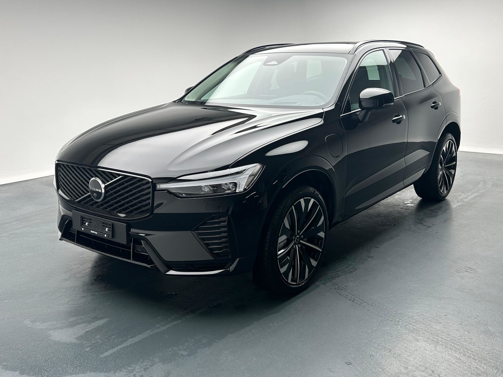 VOLVO XC60 2.0 T6 TE Ultra Dark eAWD