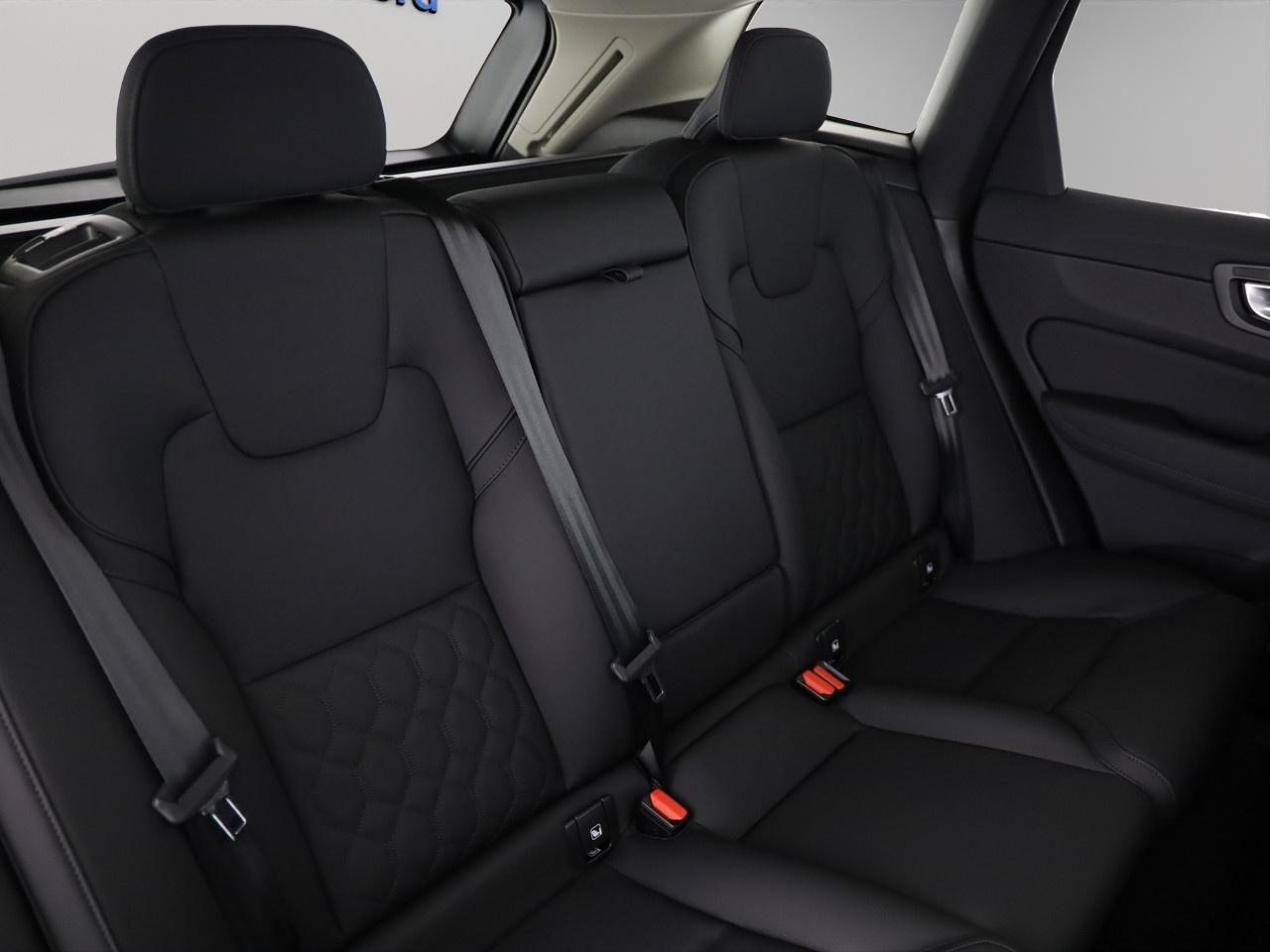 VOLVO XC60 2.0 T6 TE Ultra Dark eAWD, Plug-in-Hybrid Benzin/Elektro, Neuwagen, Automatik - 7