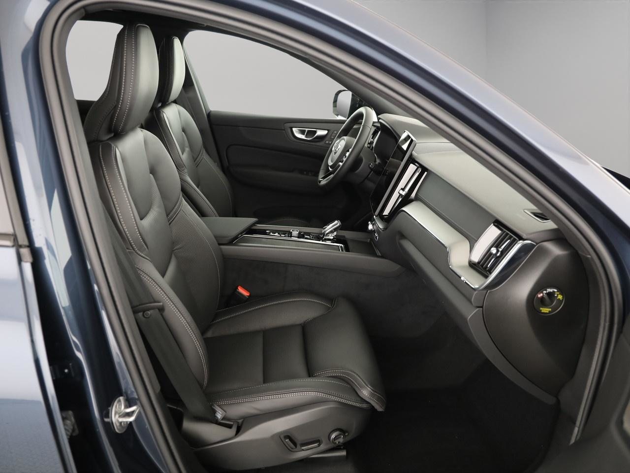 VOLVO XC60 2.0 T8 TE Black Edition eAWD, Hybride Rechargeable Essence/Électricité, Voiture nouvelle, Automatique - 7