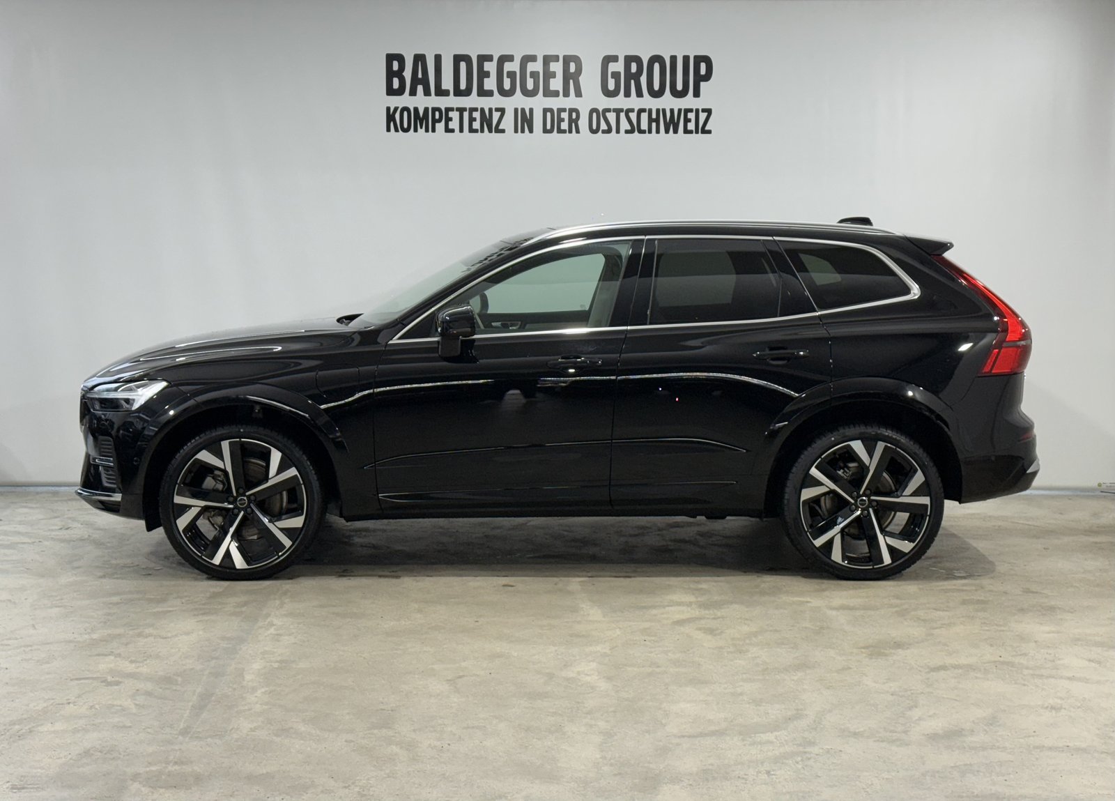 VOLVO XC60 2.0 T6 TE Ultra Bright eA, Full-Hybrid Petrol/Electric, New car, Automatic - 2