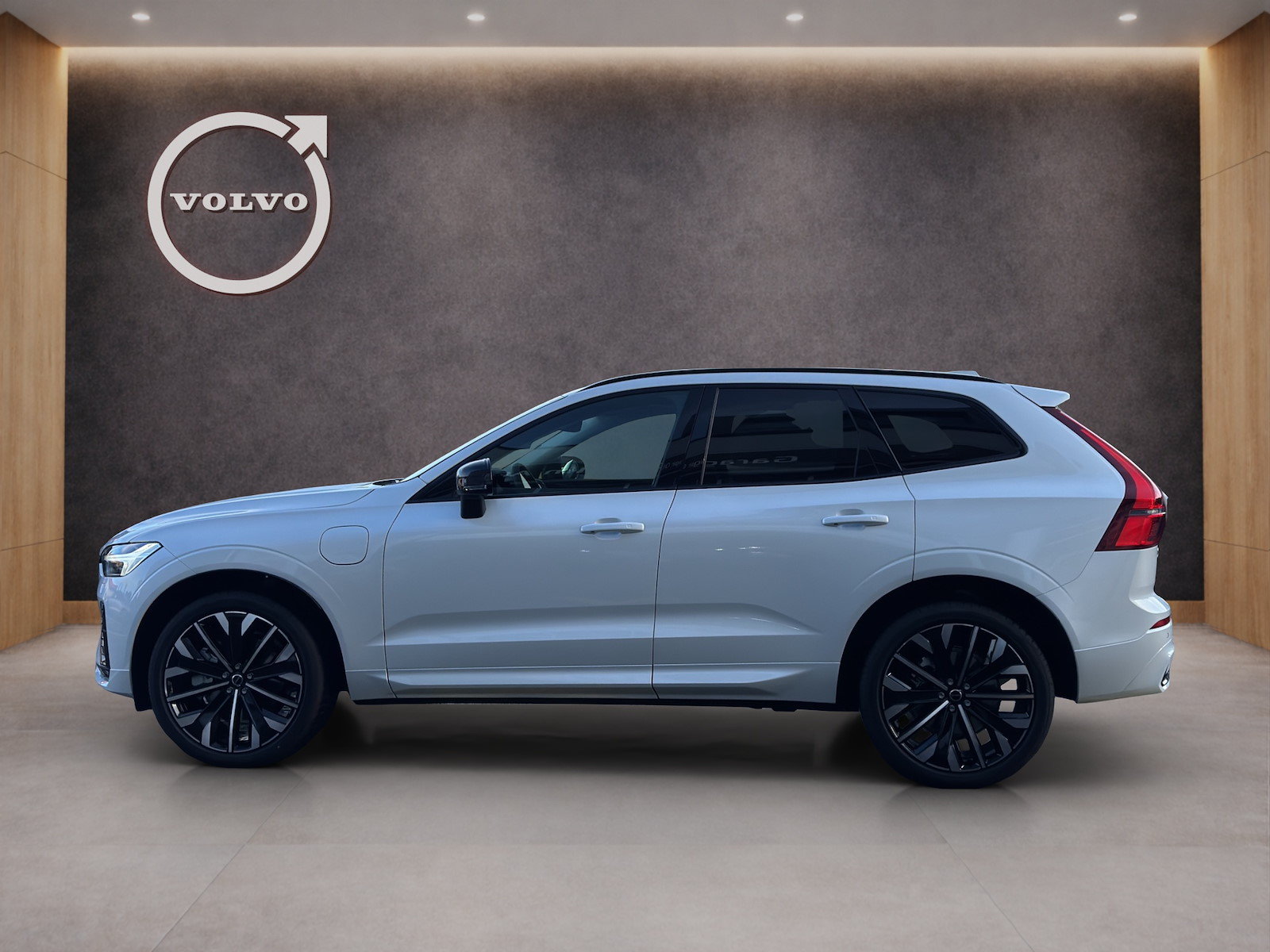 VOLVO XC60 2.0 T6 TE Plus Dark eAWD, Hybride Rechargeable Essence/Électricité, Voiture nouvelle, Automatique - 4