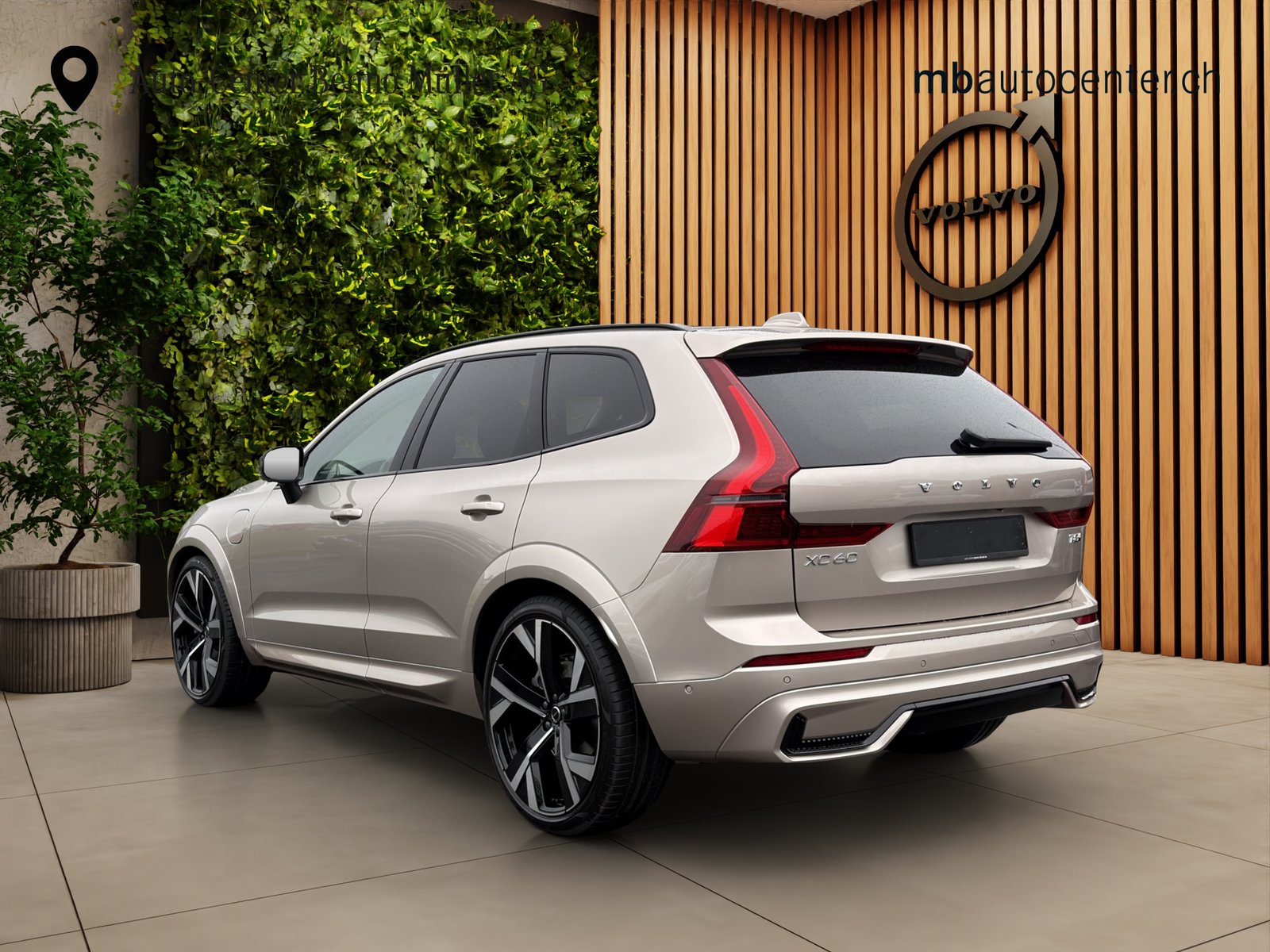 VOLVO XC60 2.0 T8 TE Ultra Dark eAWD, Plug-in-Hybrid Benzina/Elettrica, Auto nuove, Automatico - 3