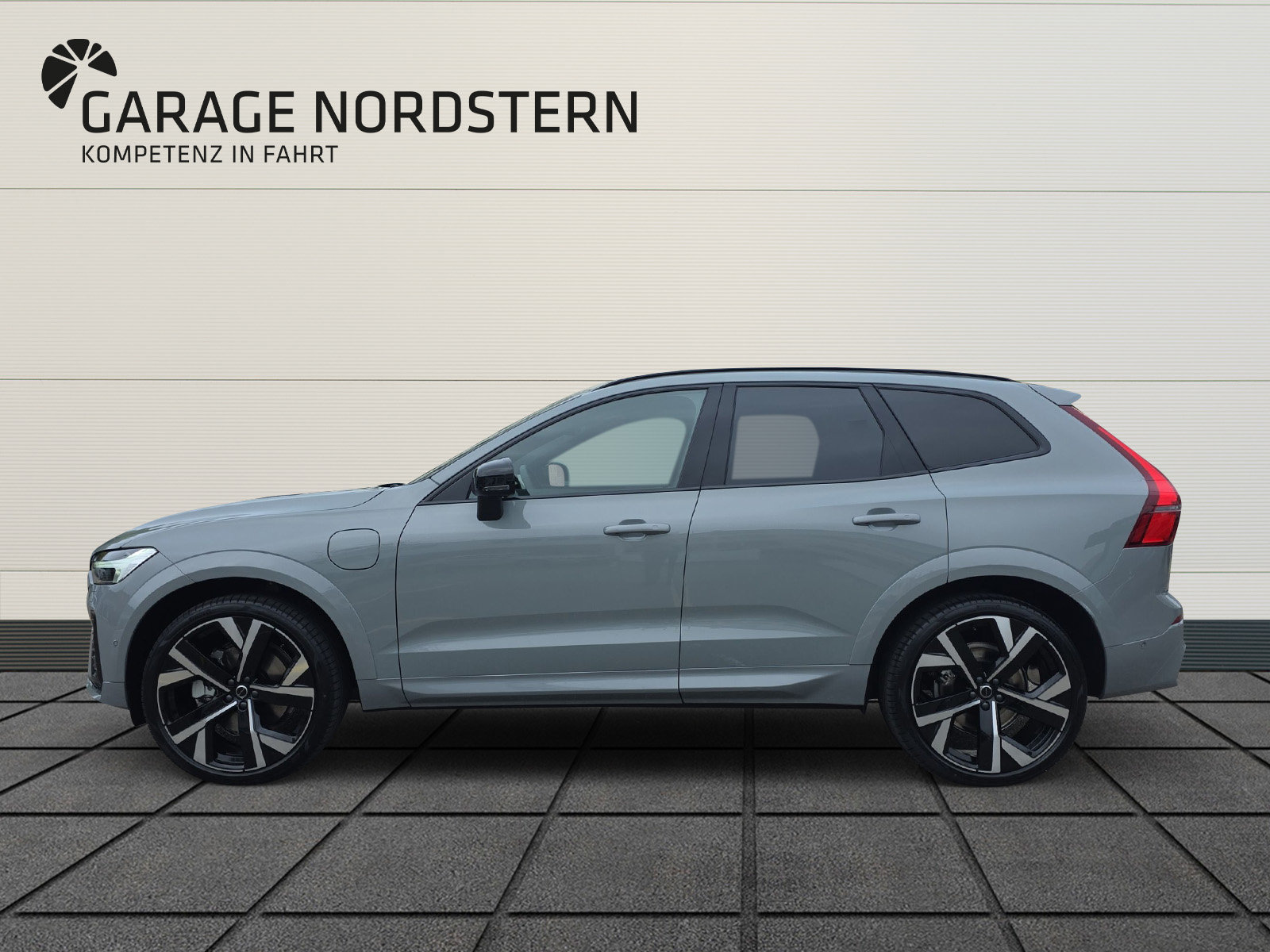 VOLVO XC60 2.0 T8 TE Black Edition eAWD, Plug-in-Hybrid Benzina/Elettrica, Auto nuove, Automatico - 3
