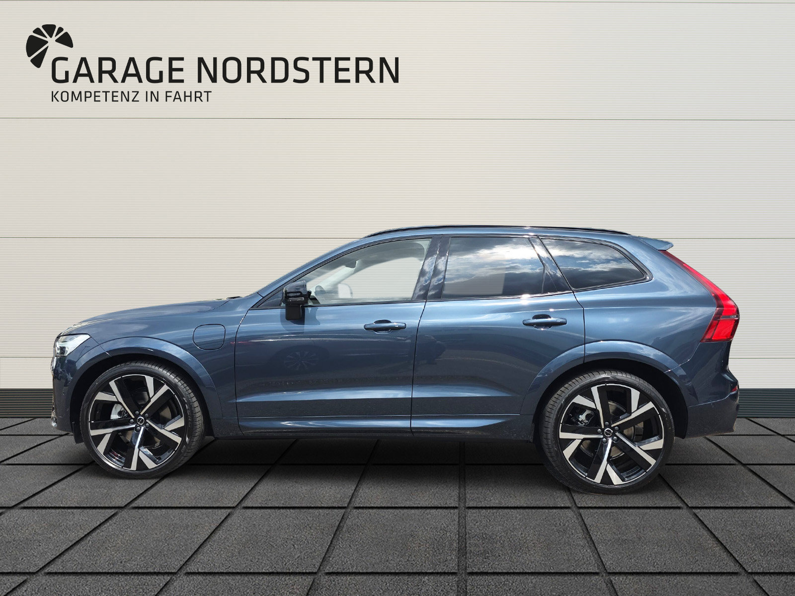 VOLVO XC60 2.0 T6 TE Ultra Dark eAWD, Plug-in-Hybrid Benzin/Elektro, Neuwagen, Automatik - 3