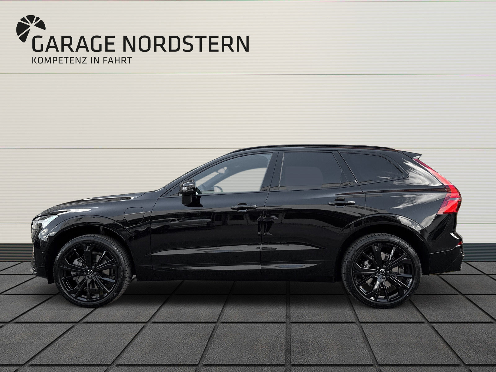 VOLVO XC60 2.0 T6 TE Black Edition eAWD, Plug-in-Hybrid Petrol/Electric, New car, Automatic - 4