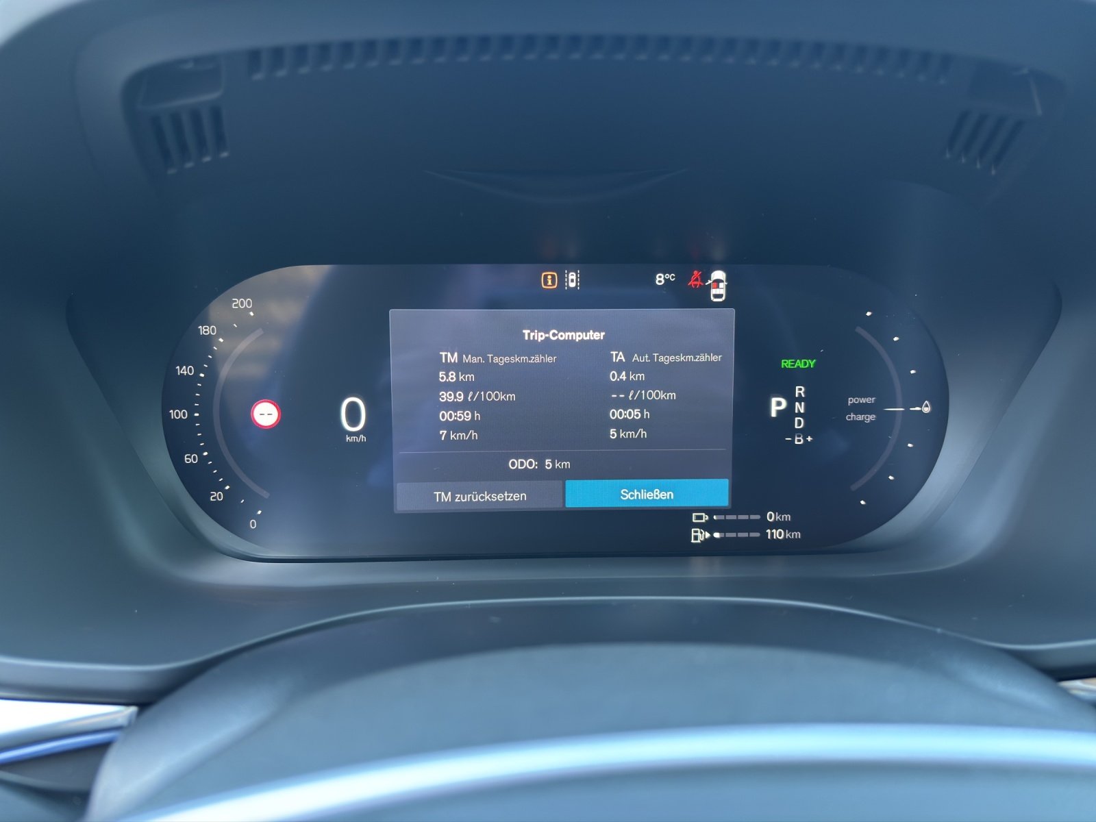 VOLVO XC60 2.0 T6 TE Ultra Dark eAWD, Hybride Rechargeable Essence/Électricité, Voiture nouvelle, Automatique - 3
