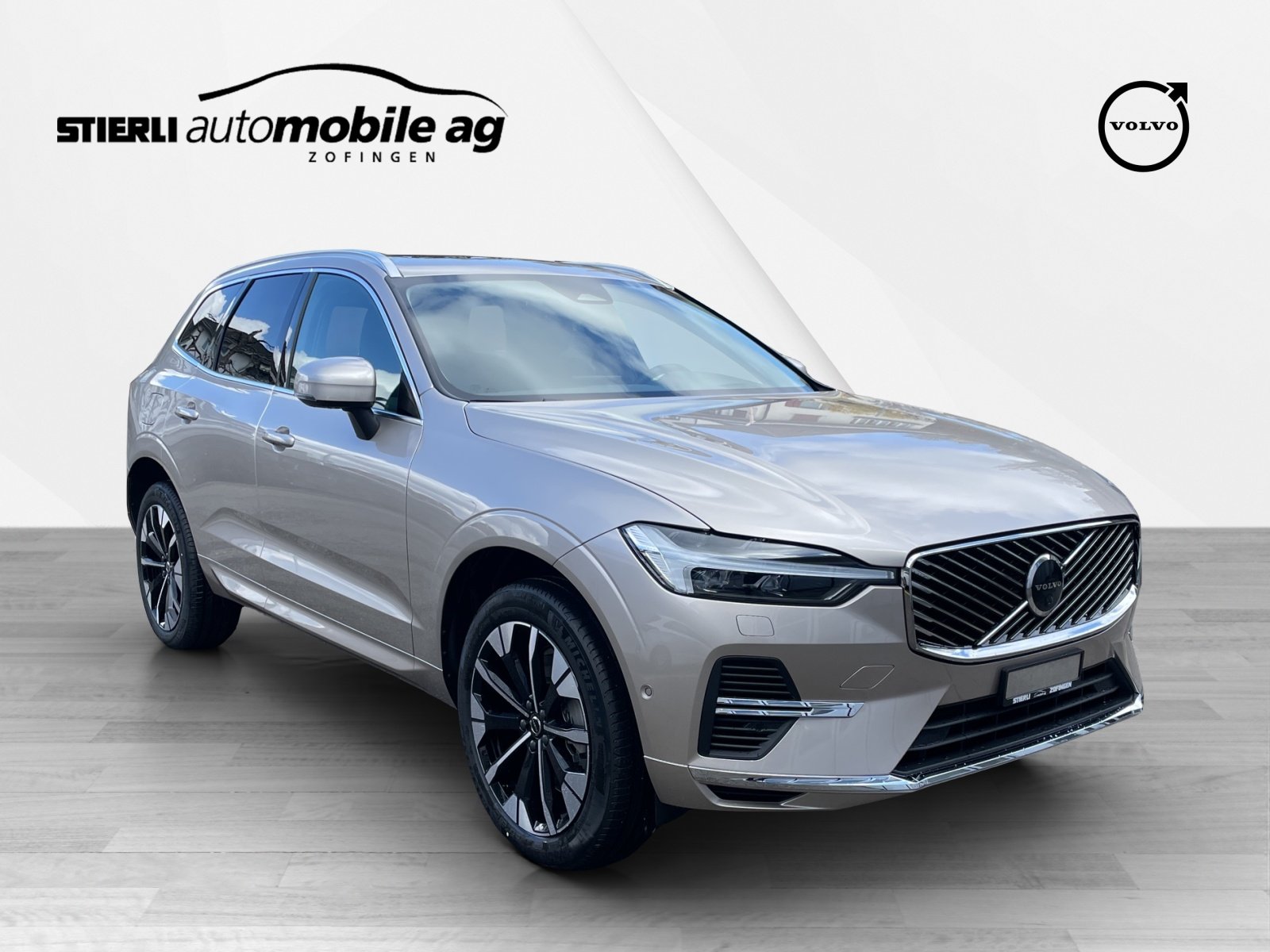 VOLVO XC60 2.0 T6 TE Ultra Bright eAWD, Plug-in-Hybrid Benzina/Elettrica, Auto nuove, Automatico - 3