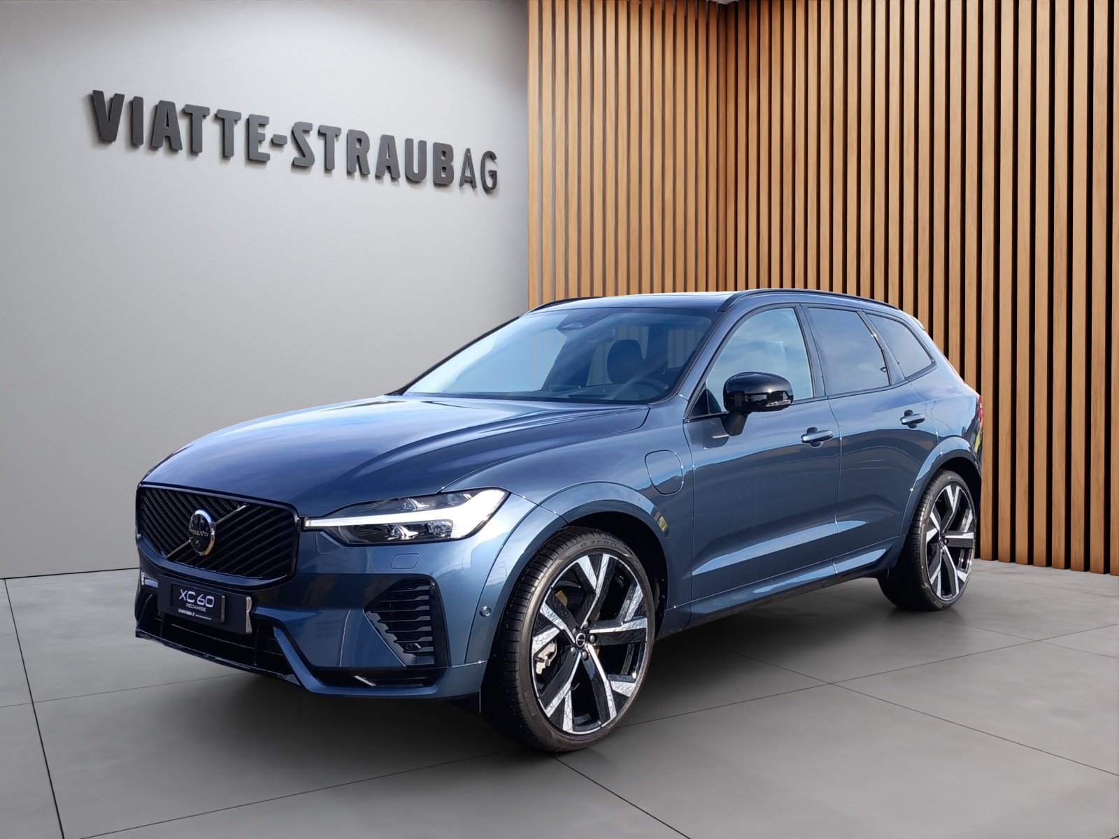 VOLVO XC60 2.0 T6 TE Ultra Dark eAWD