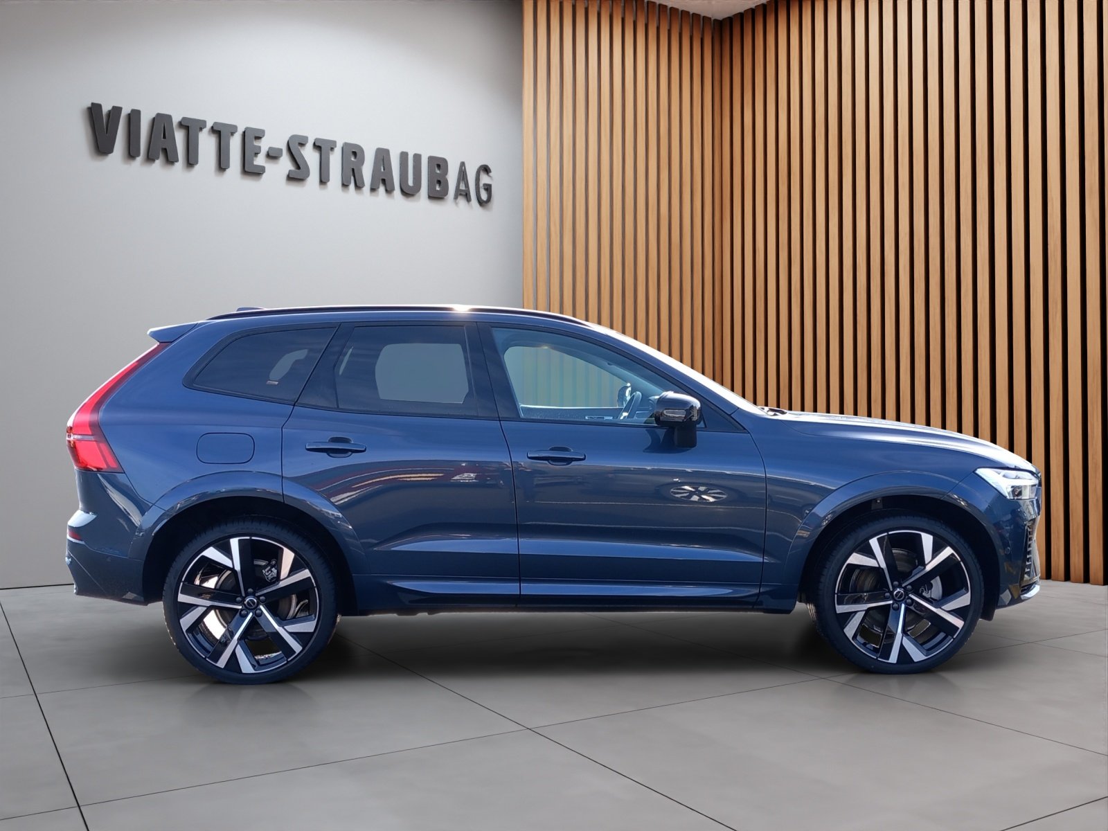 VOLVO XC60 2.0 T6 TE Ultra Dark eAWD, Hybride Rechargeable Essence/Électricité, Voiture nouvelle, Automatique - 6