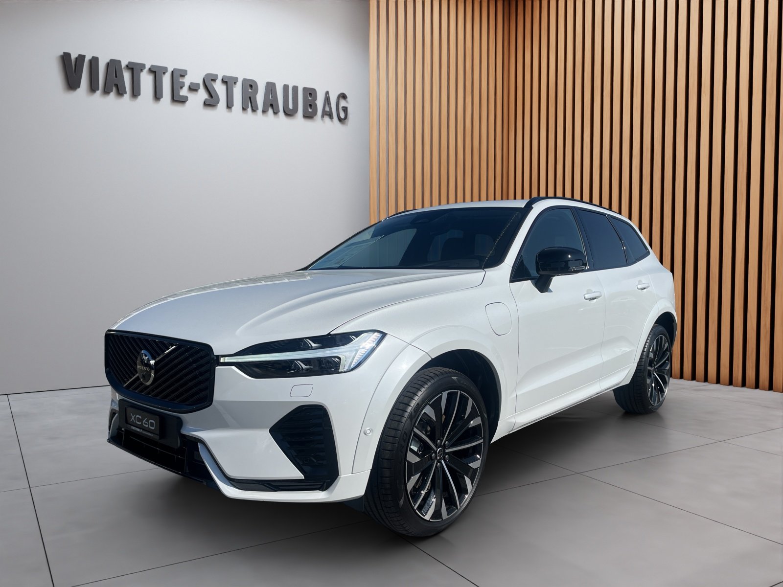 VOLVO XC60 2.0 T6 TE Ultra Dark eAWD