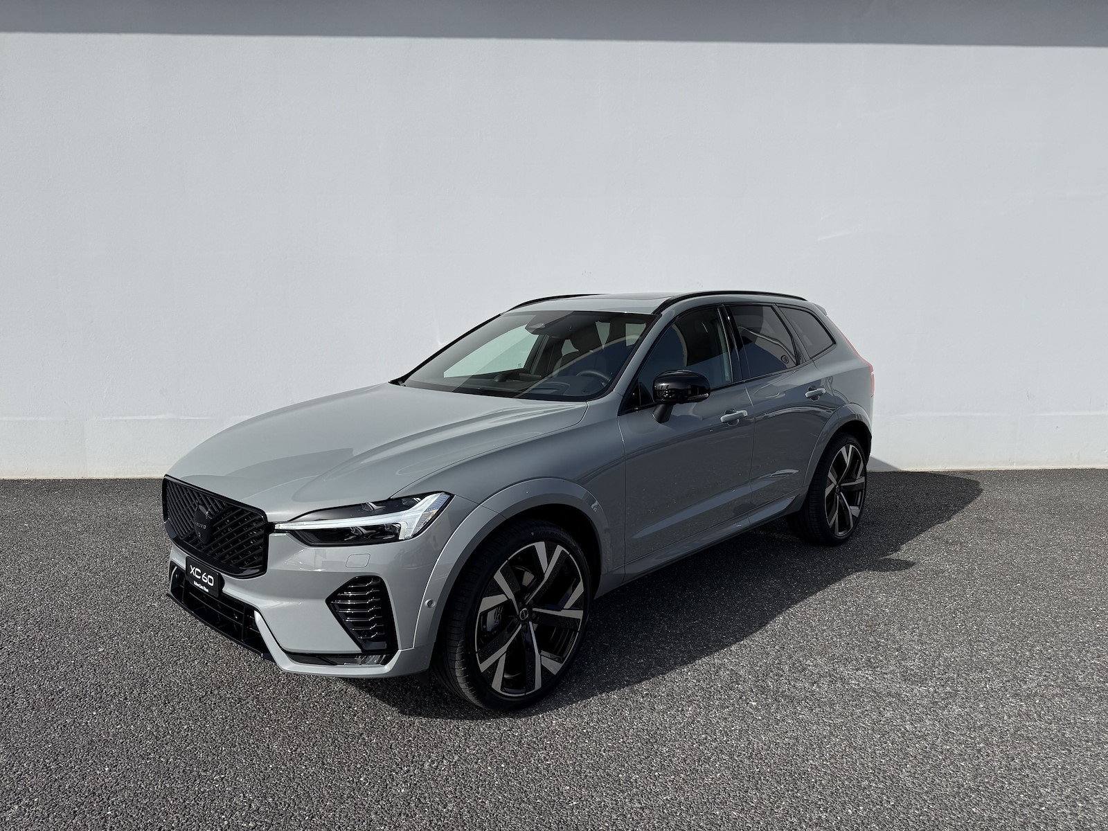 VOLVO XC60 2.0 B5 MH Black Edition AWD