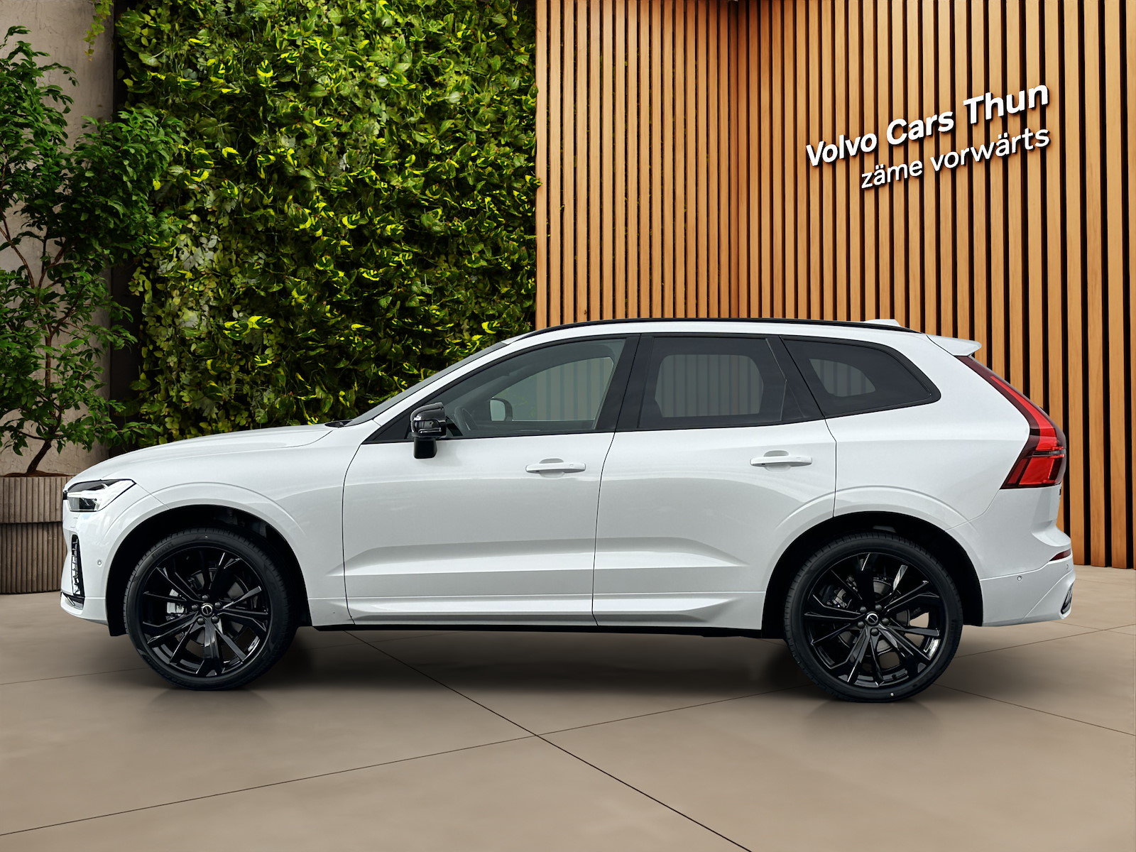 VOLVO XC60 2.0 B5 MH Black Edition AWD, Mild-Hybrid Petrol/Electric, New car, Automatic - 5