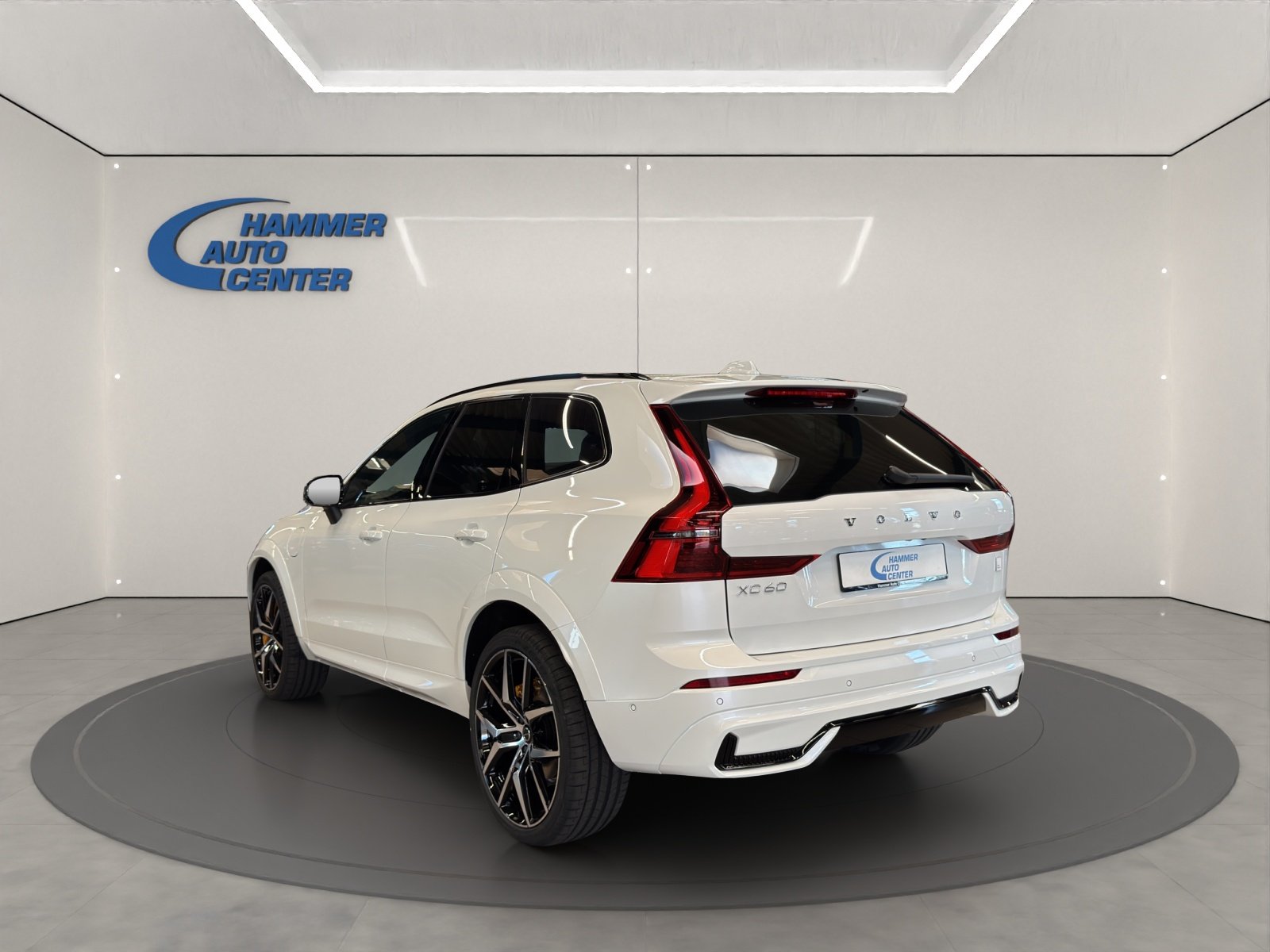VOLVO XC60 2.0 T8 TE Polestar Last Edition eAWD, Plug-in-Hybrid Benzina/Elettrica, Auto nuove, Automatico - 3