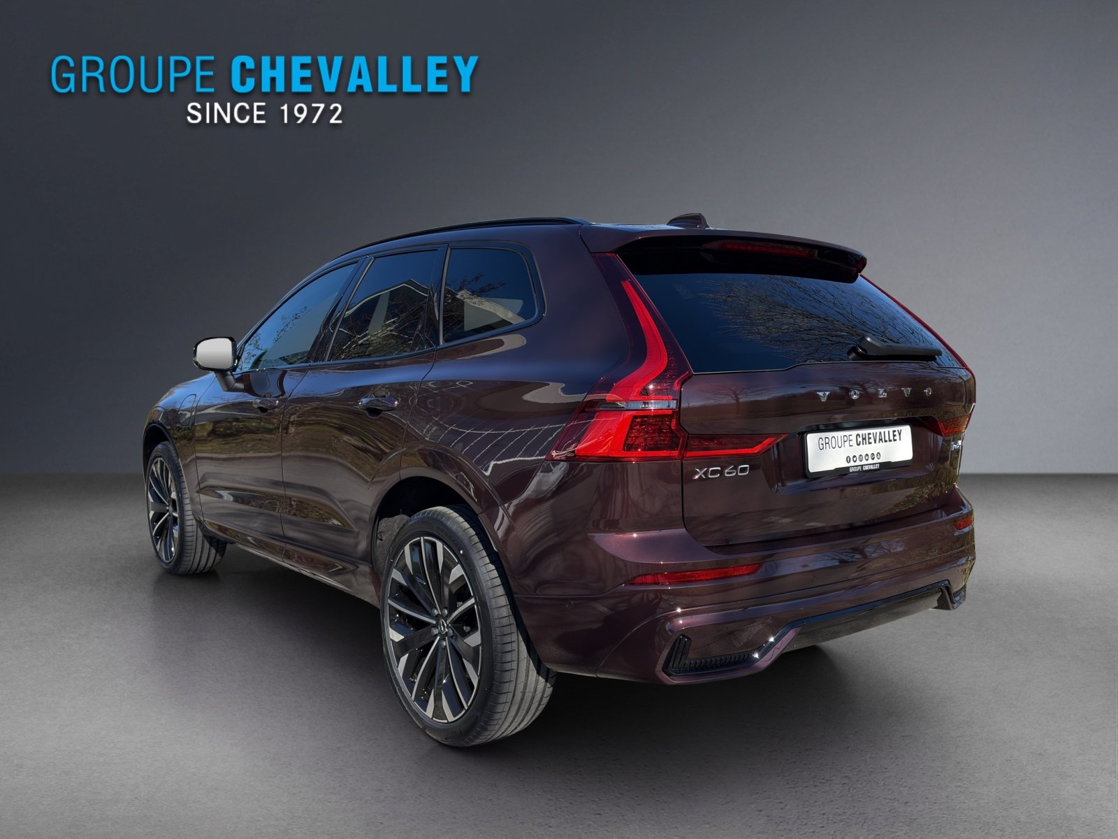 VOLVO XC60 T6 eAWD PluginHybrid Ultra Dark Geartronic, Hybride Rechargeable Essence/Électricité, Voiture nouvelle, Automatique - 4