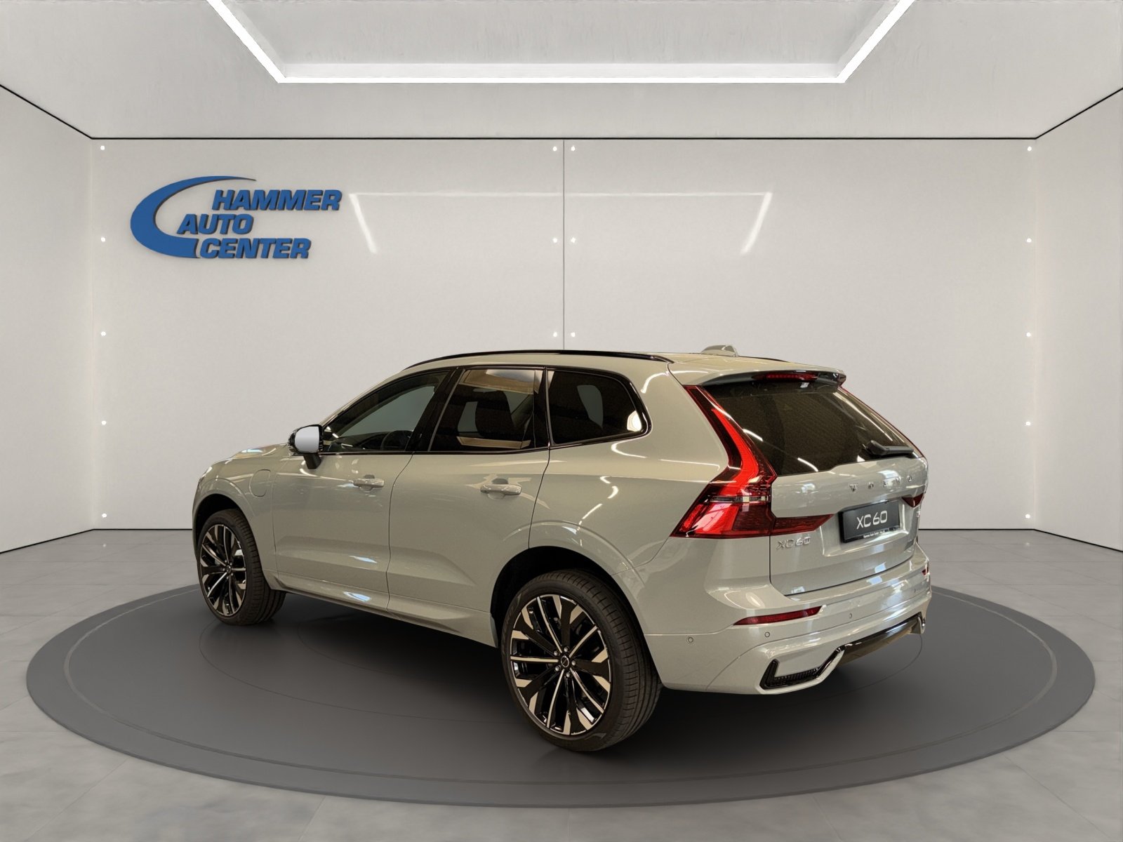 VOLVO XC60 2.0 T8 TE Ultra Dark eAWD, Plug-in-Hybrid Petrol/Electric, New car, Automatic - 4