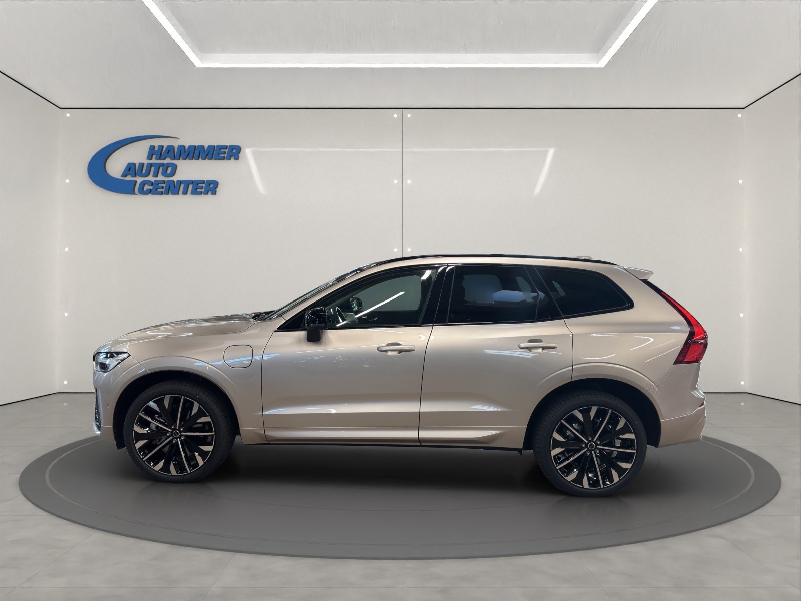 VOLVO XC60 2.0 T6 TE Ultra Dark eAWD, Plug-in-Hybrid Petrol/Electric, New car, Automatic - 3