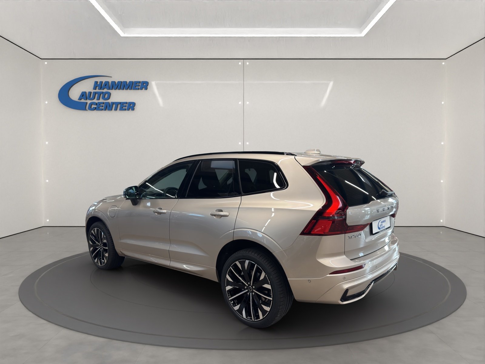 VOLVO XC60 2.0 T6 TE Ultra Dark eAWD, Plug-in-Hybrid Petrol/Electric, New car, Automatic - 4