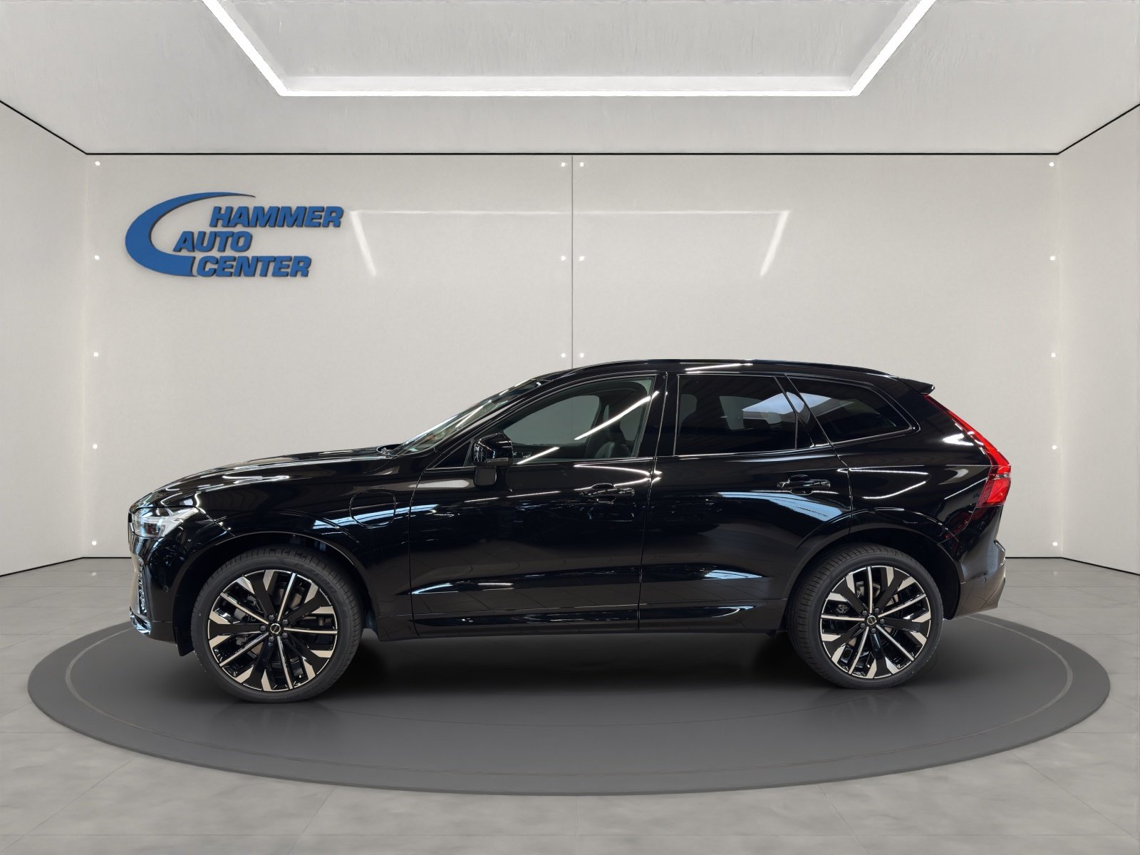VOLVO XC60 2.0 T8 TE Ultra Dark eAWD, Plug-in-Hybrid Petrol/Electric, New car, Automatic - 3