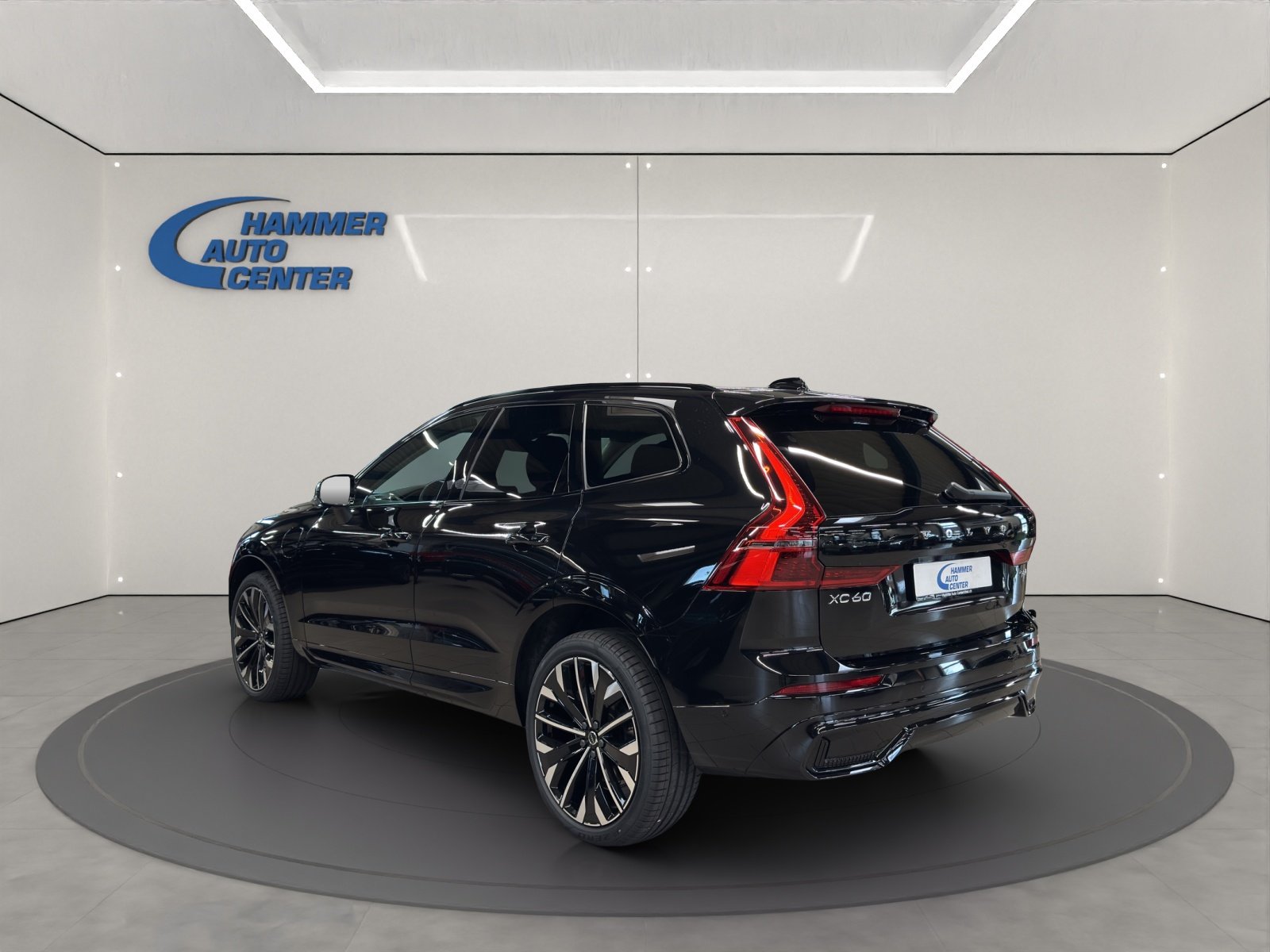 VOLVO XC60 2.0 T8 TE Ultra Dark eAWD, Plug-in-Hybrid Petrol/Electric, New car, Automatic - 4