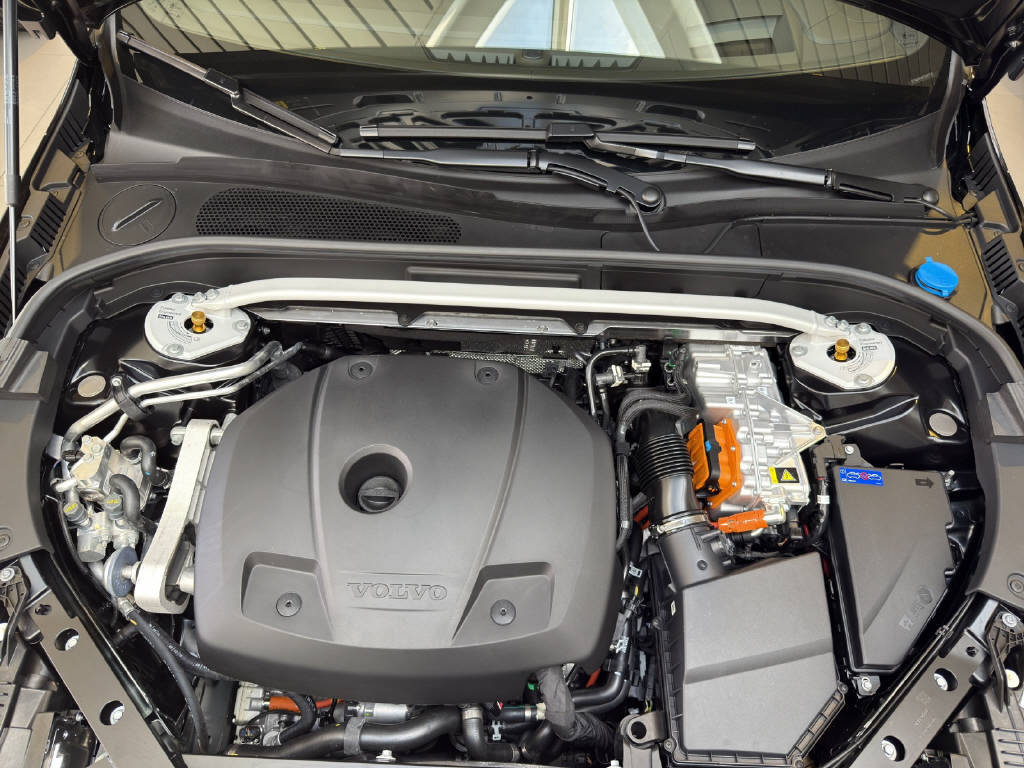 VOLVO XC60 2.0 T8 TE Polestar Last Edition eAWD, Plug-in-Hybrid Petrol/Electric, New car, Automatic - 7